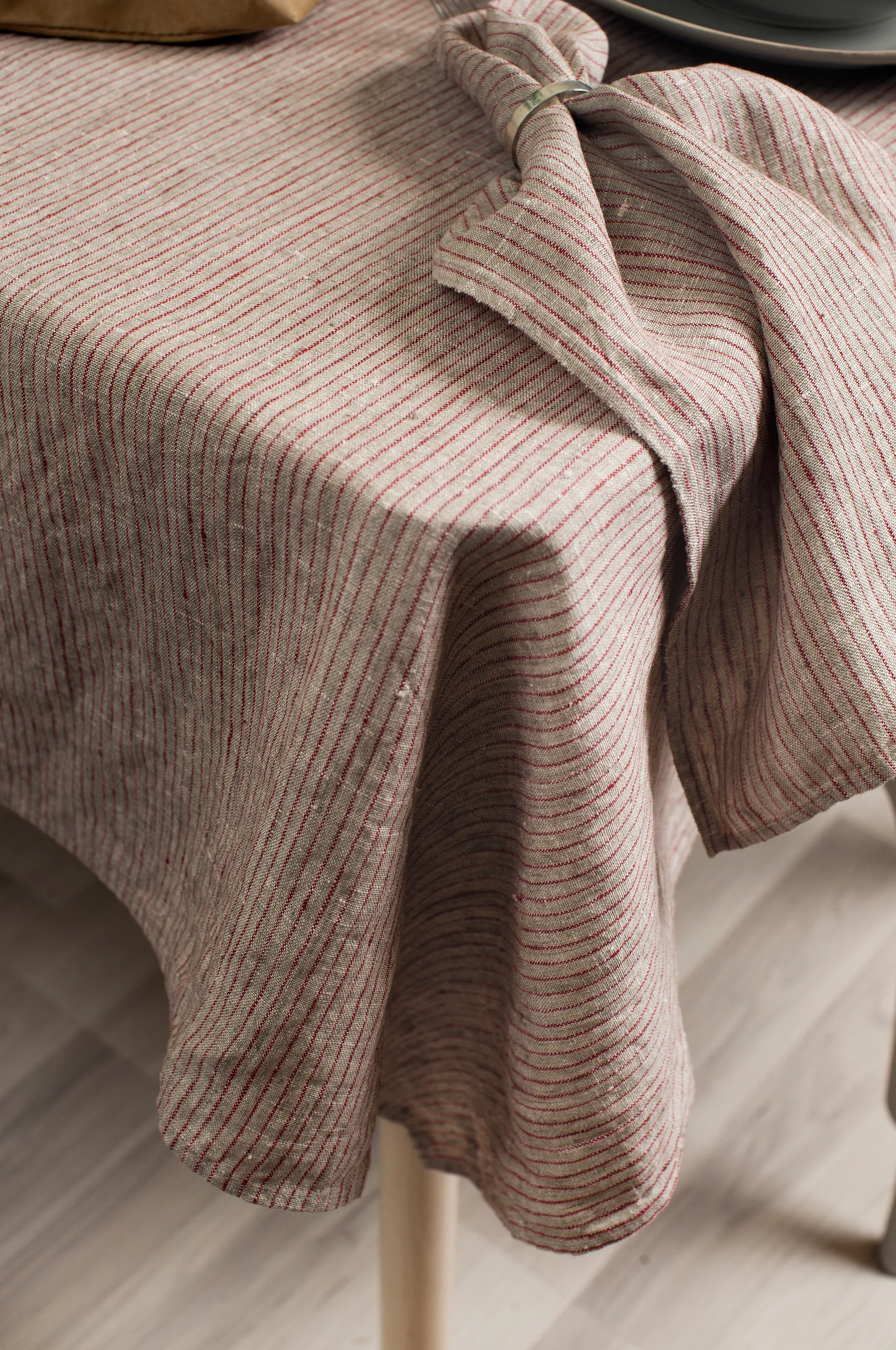 Linus 桌布 145x250 cm, True red-natural Himla