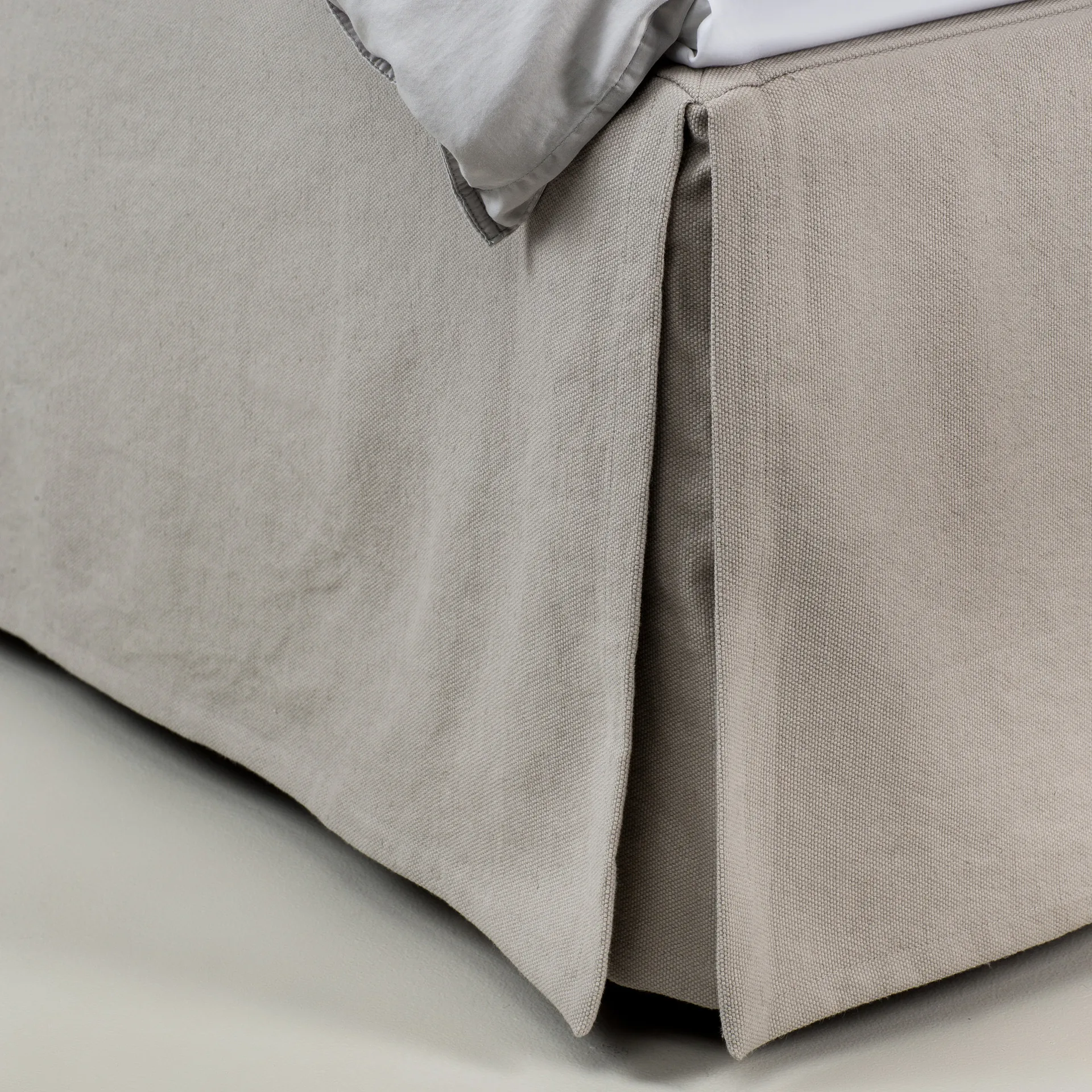 Weeknight 床帷(床裙) bed skirt  180x220x52 cm, Ash (灰色) Himla