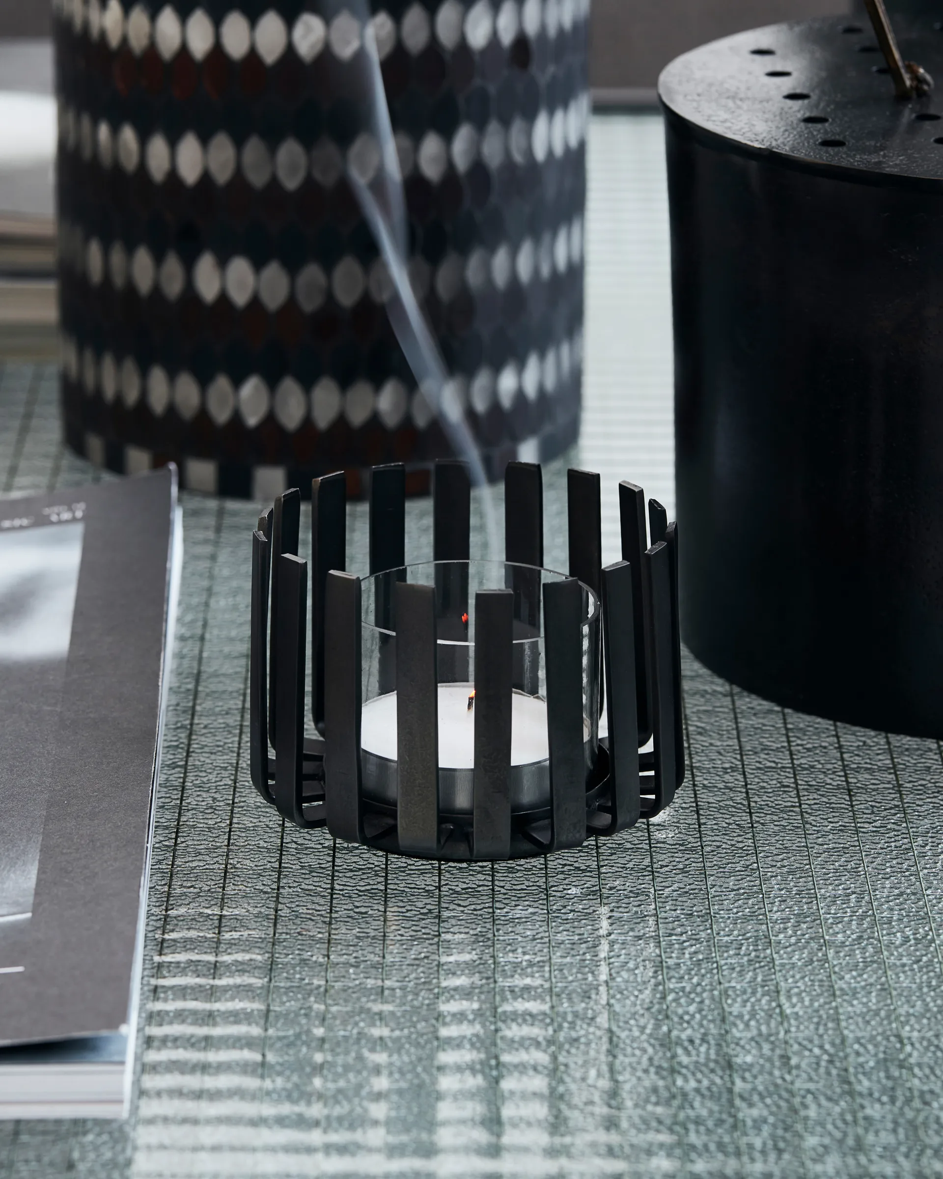 Bars tea light holder Ø10 cm, 黑色 House Doctor