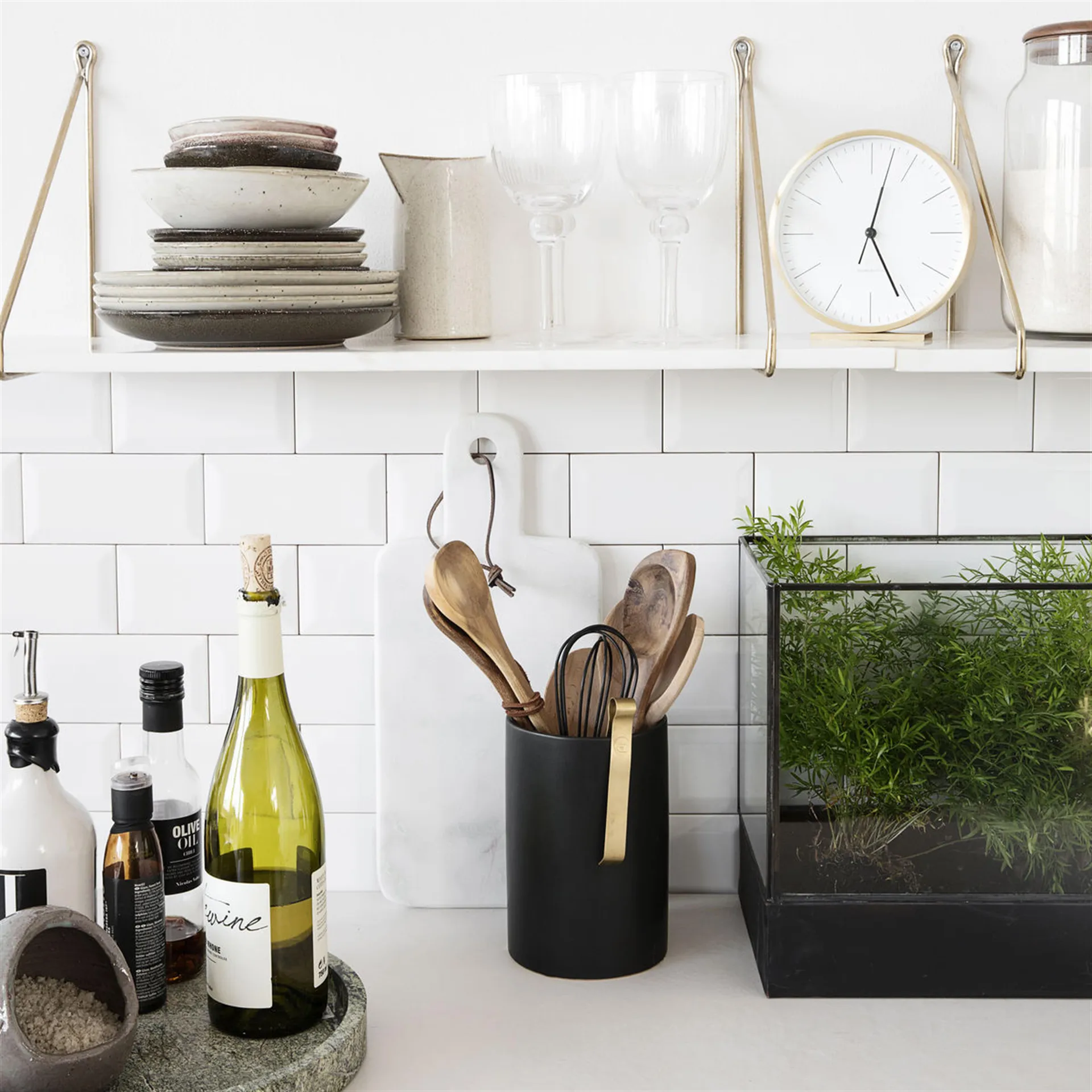 Hannah 桌子-top clock 15 cm, gold House Doctor