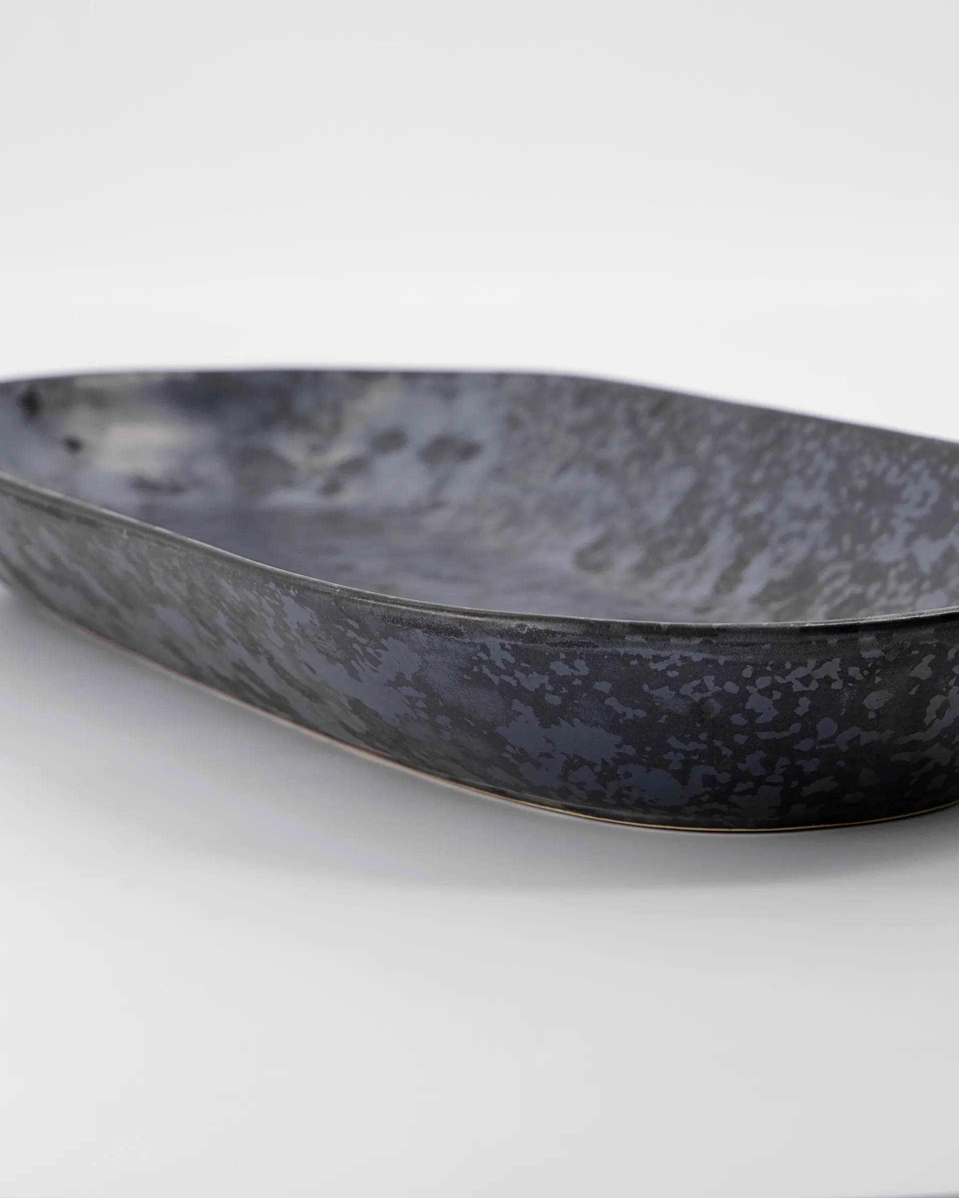 Pion serving 盘子 19x38 cm, 黑色-棕色 House Doctor