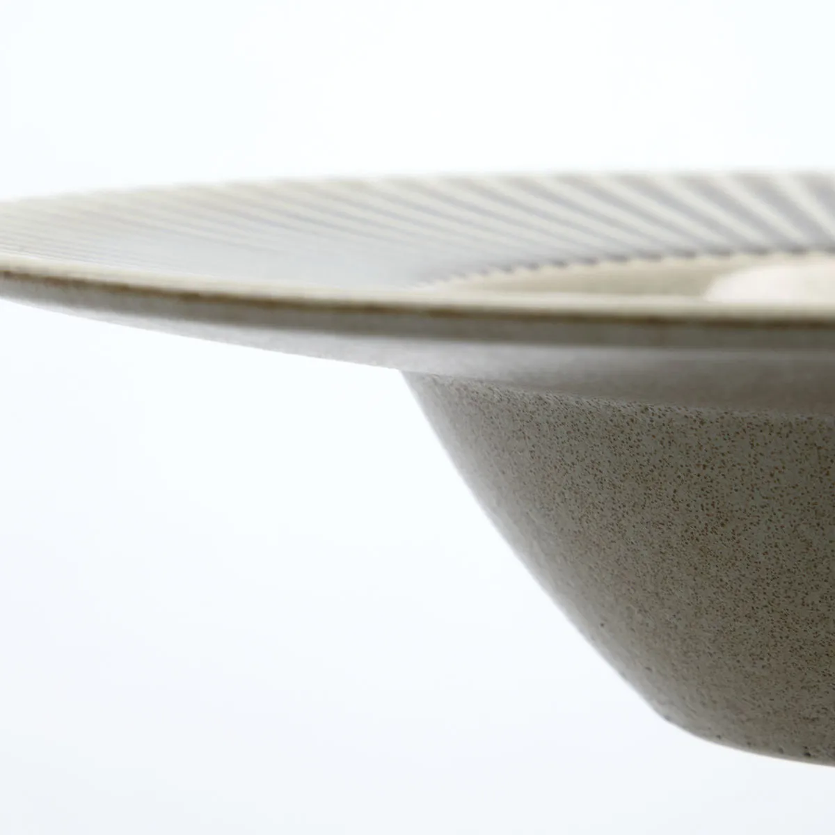 Pleat 意面盘 Ø26cm, 灰棕色 House Doctor