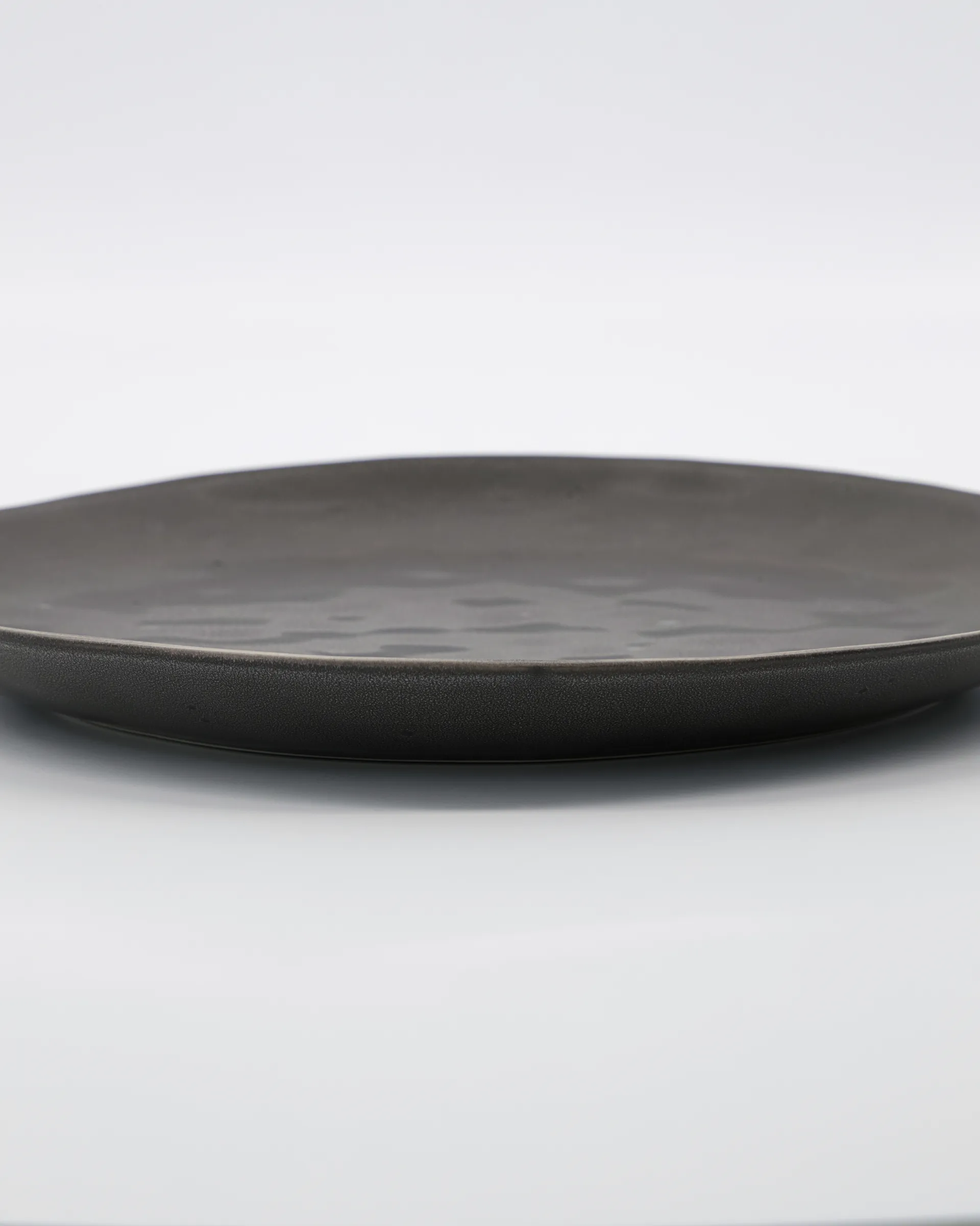 Rustic 晚餐盘 Ø27.5 cm, Dark 灰色 House Doctor