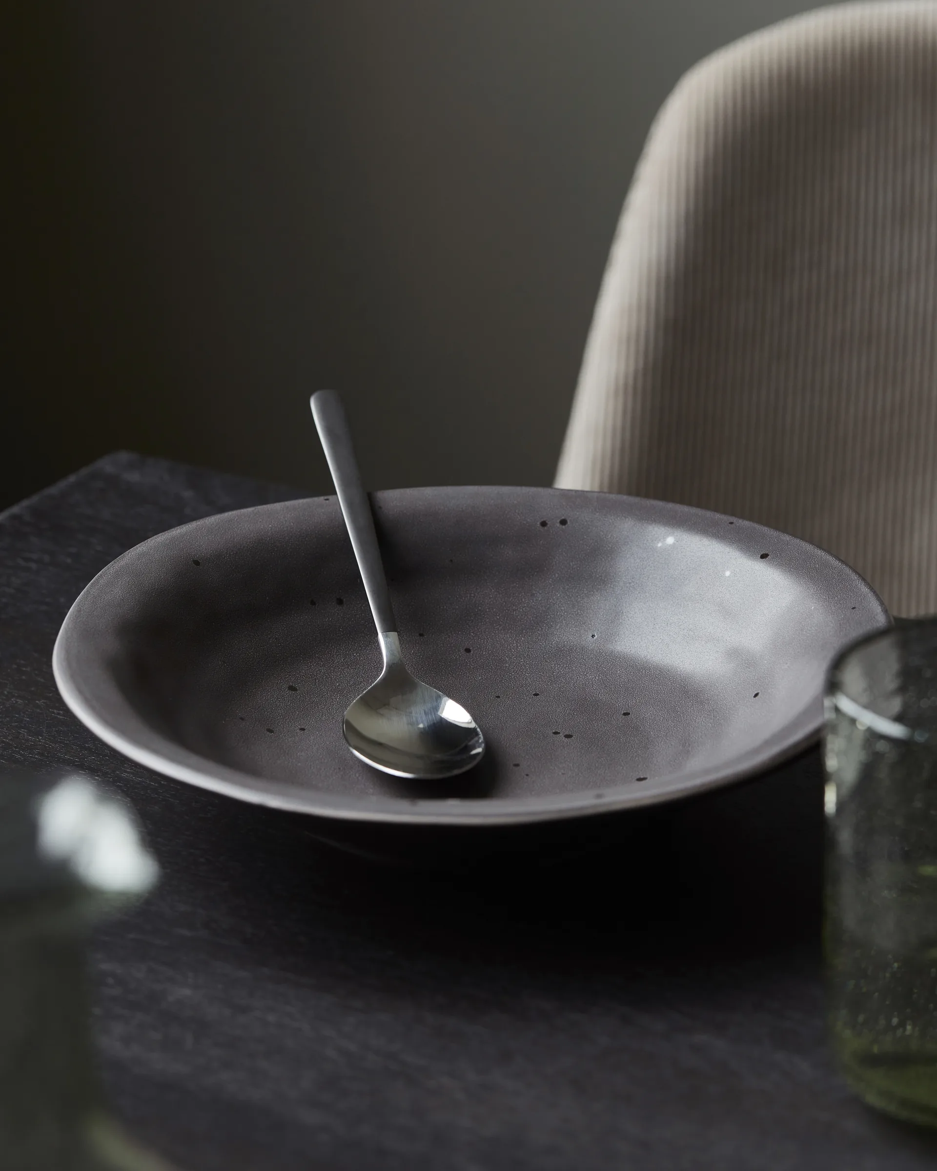 Rustic soup 盘子 Ø25 cm, Dark 灰色 House Doctor