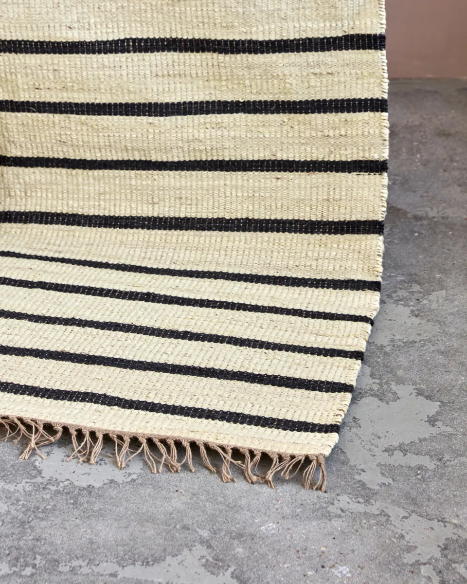 Sima 地毯 180x180 cm, 黑色-原色/自然色 House Doctor