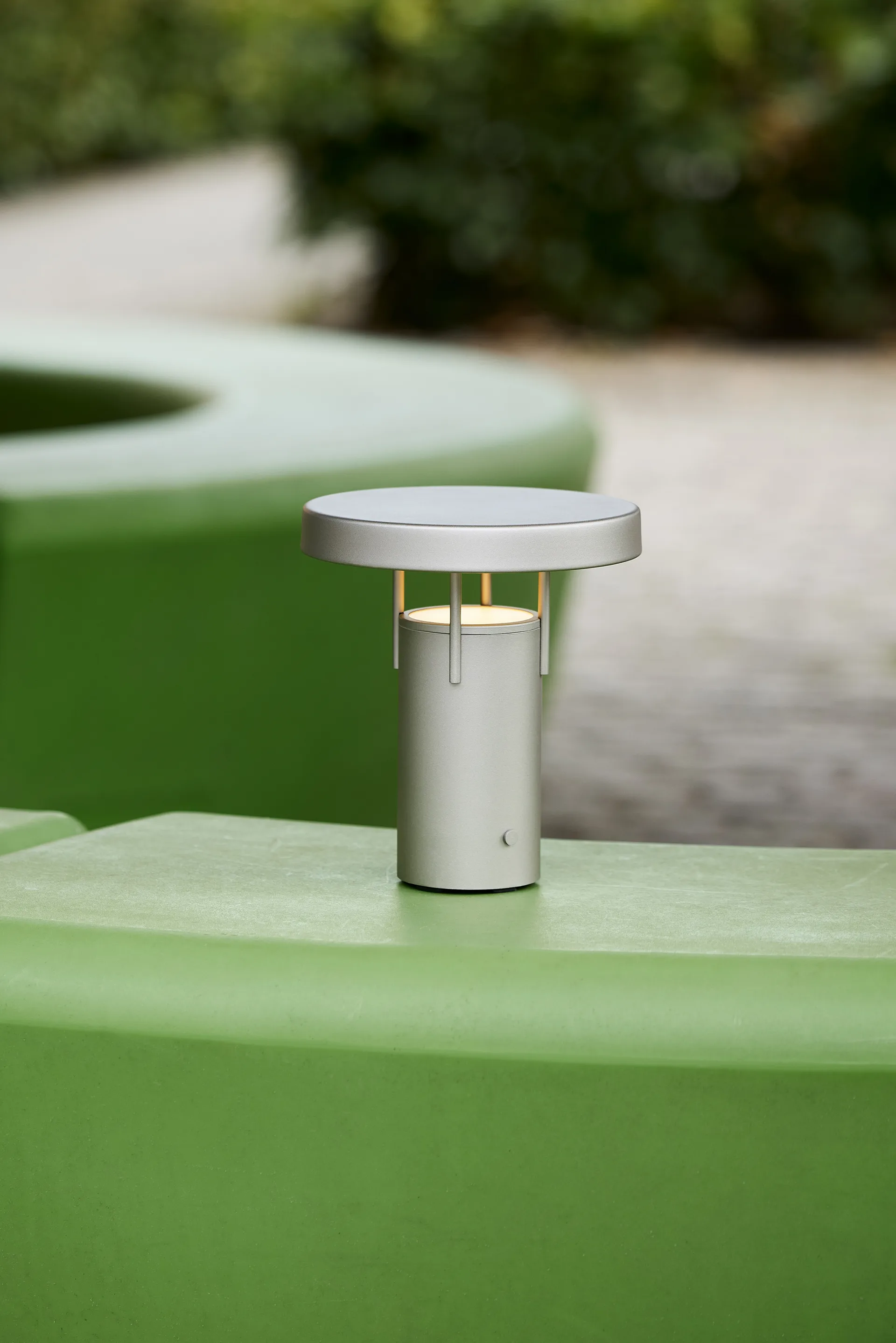 BringMe mini 便携 台灯, Metallic 沙色 Hübsch Interior