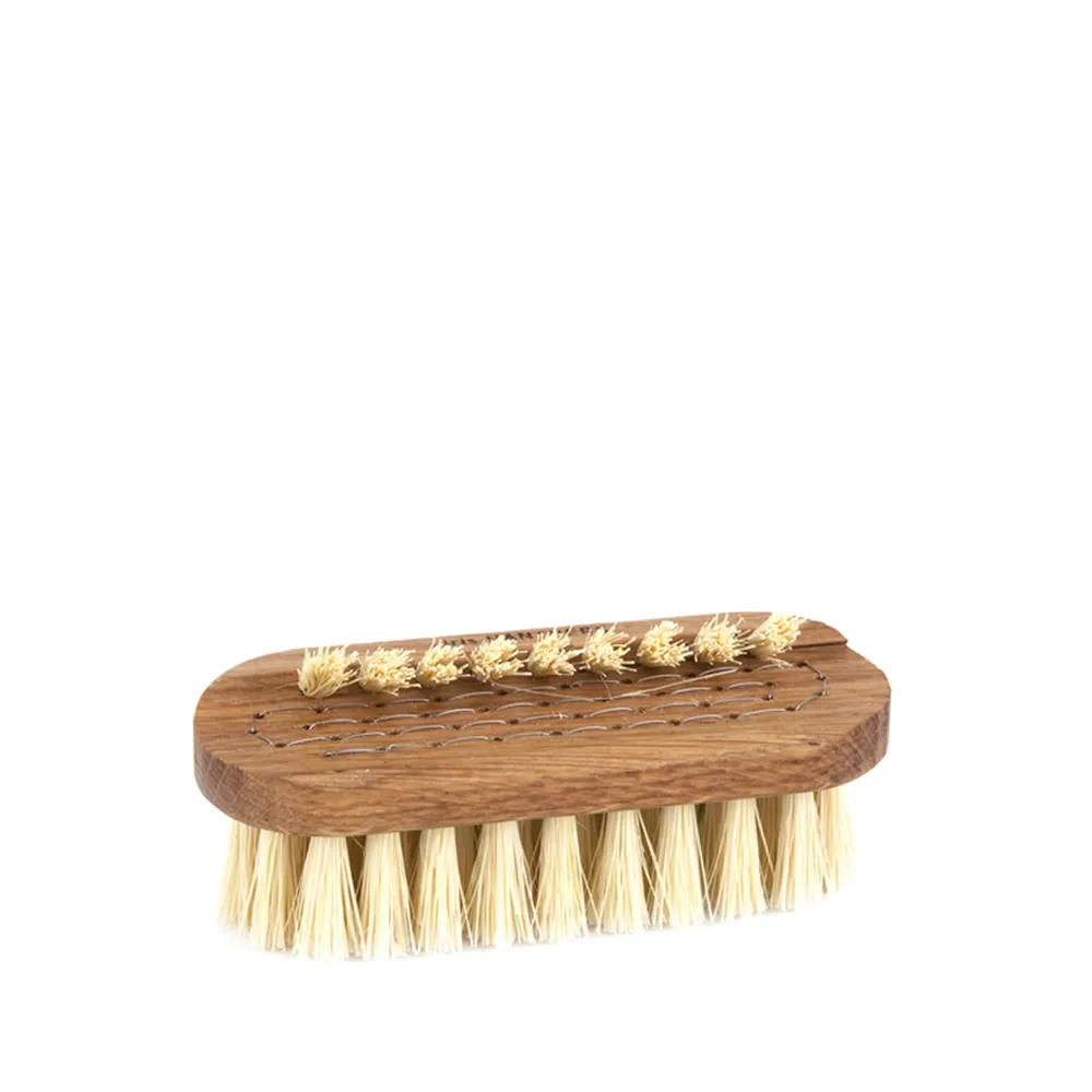 Iris Lovisa nail brush, Oiled oak, large, 白色 fibre Iris Hantverk