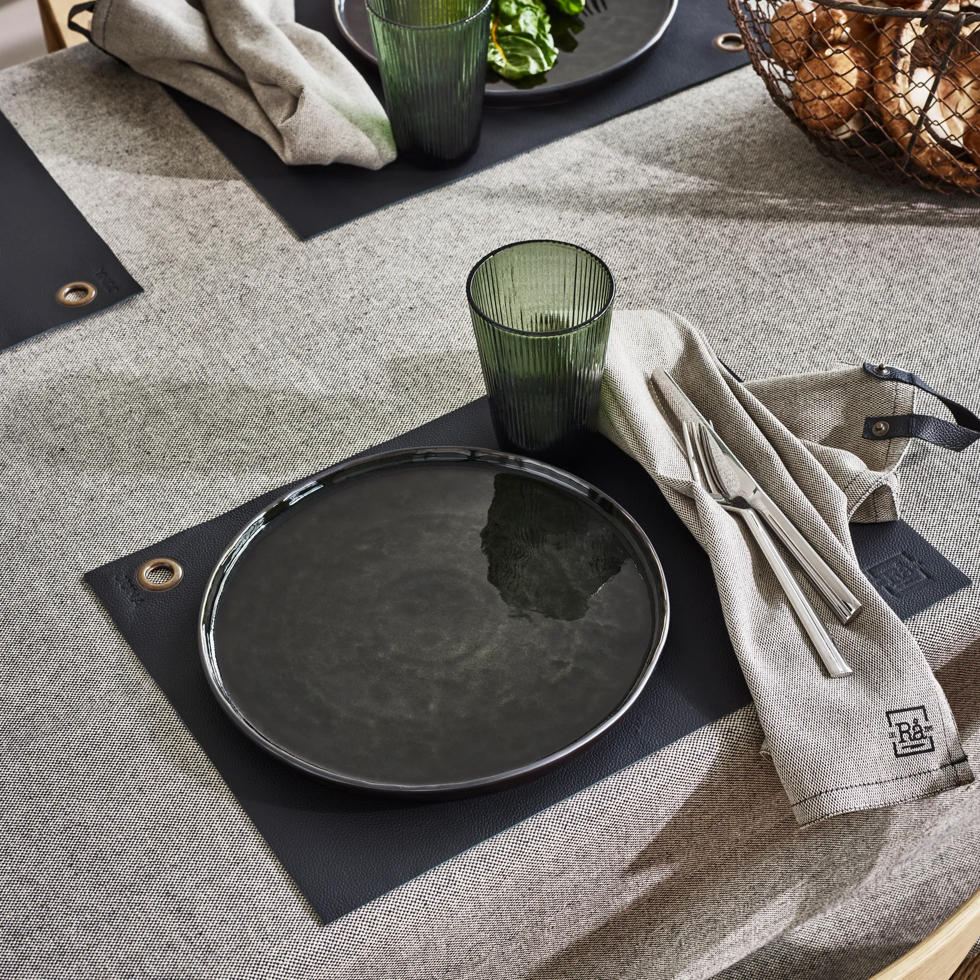 Rå 餐垫  43x30 cm, 黑色 Juna