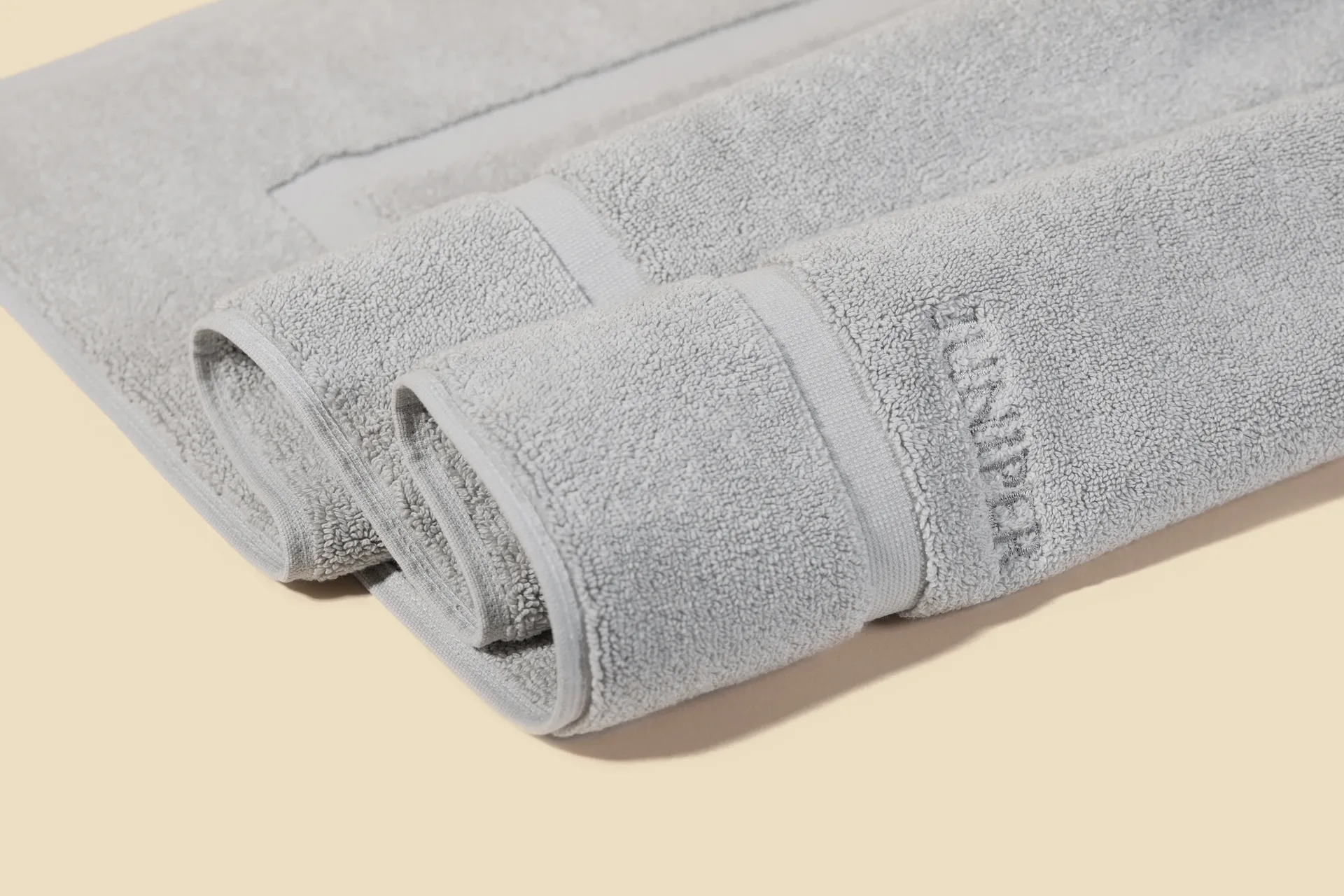 Juniper bath 地毯 50x80 cm, Stone Grey Juniper