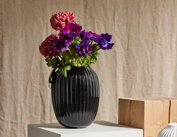 Hammershøi 花瓶 - 黑色，中号 21 cm - Kähler