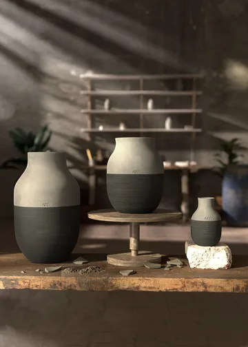 Omaggio Circulare 花瓶 H31cm - 无烟煤灰色 - Kähler
