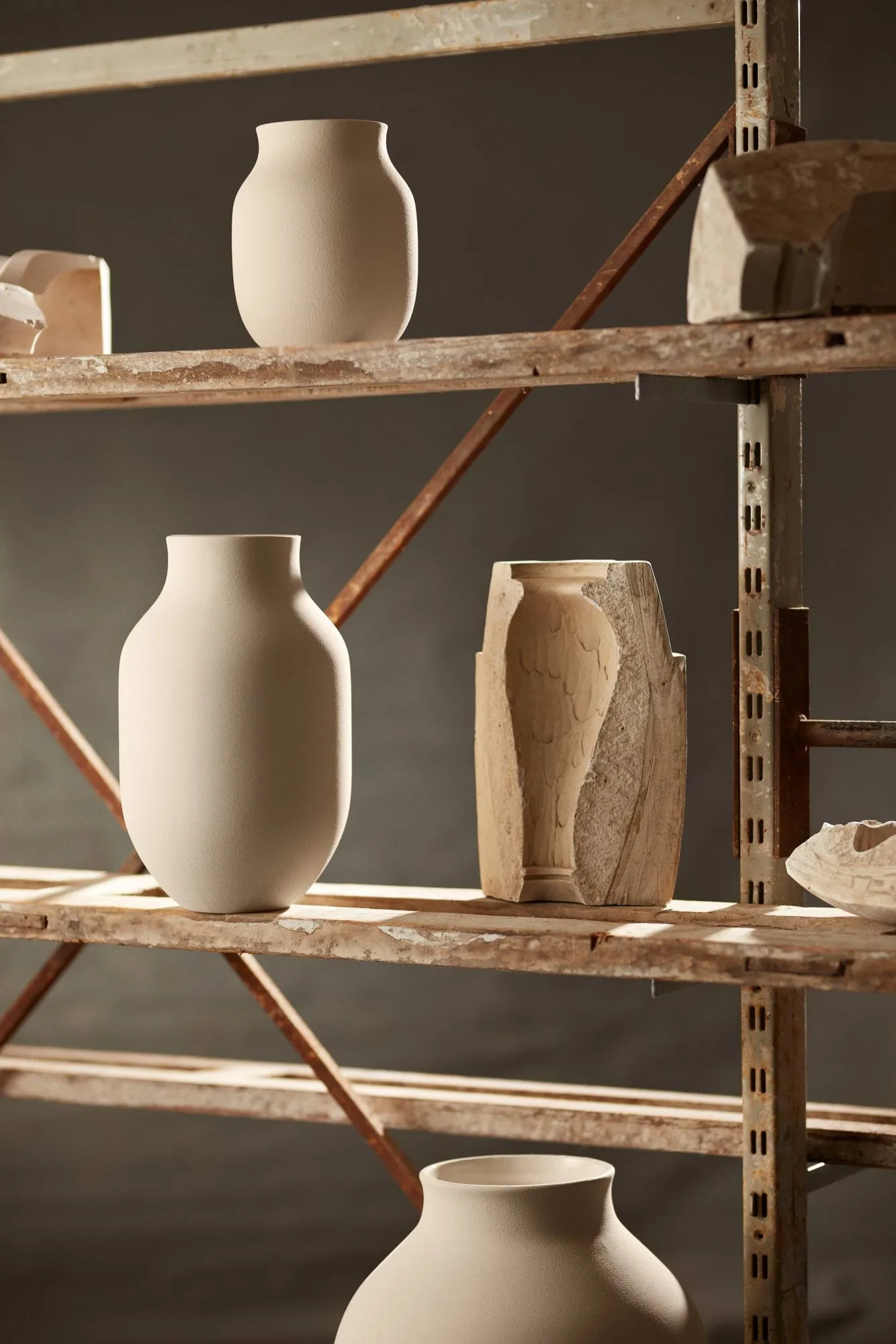 Studio Omaggio 花瓶, 沙色，20cm Kähler