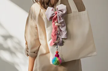 Kaj Bojesen bird keyring - 自然木色, 原色/自然色 皮革 - Kay Bojesen Denmark