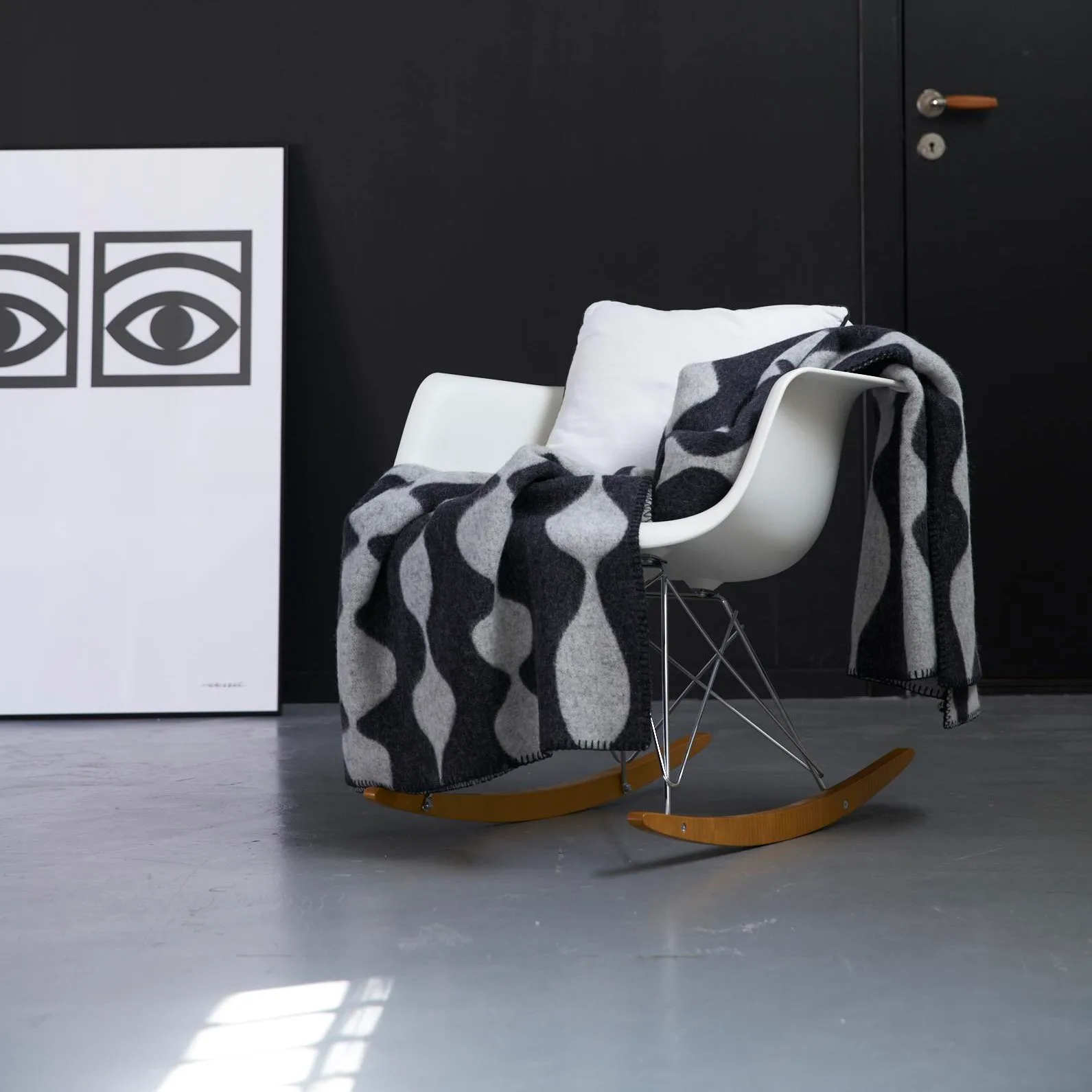 Margaret rose 羊毛毯子, 黑色 Klippan Yllefabrik