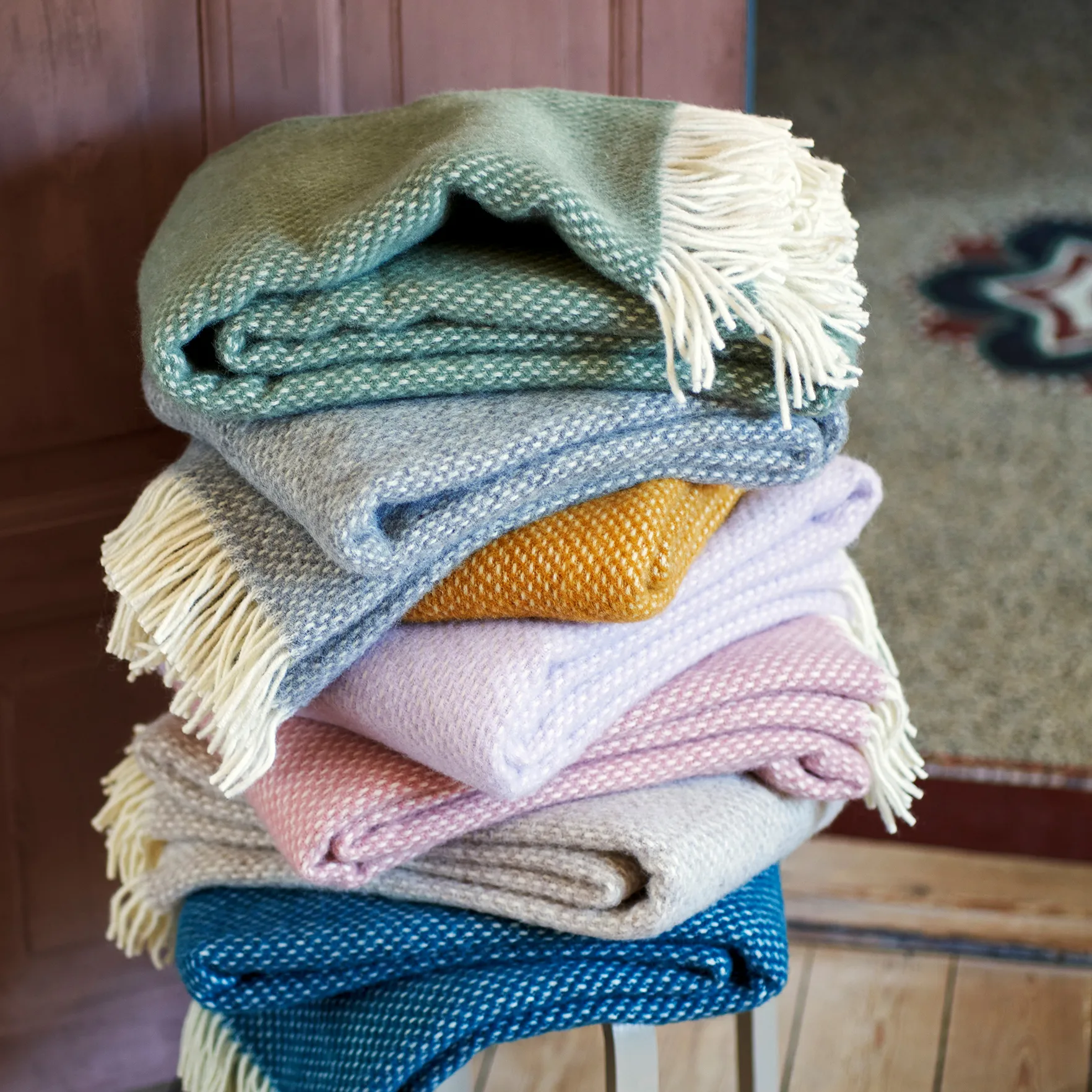 Preppy 毯子 , lilac Klippan Yllefabrik