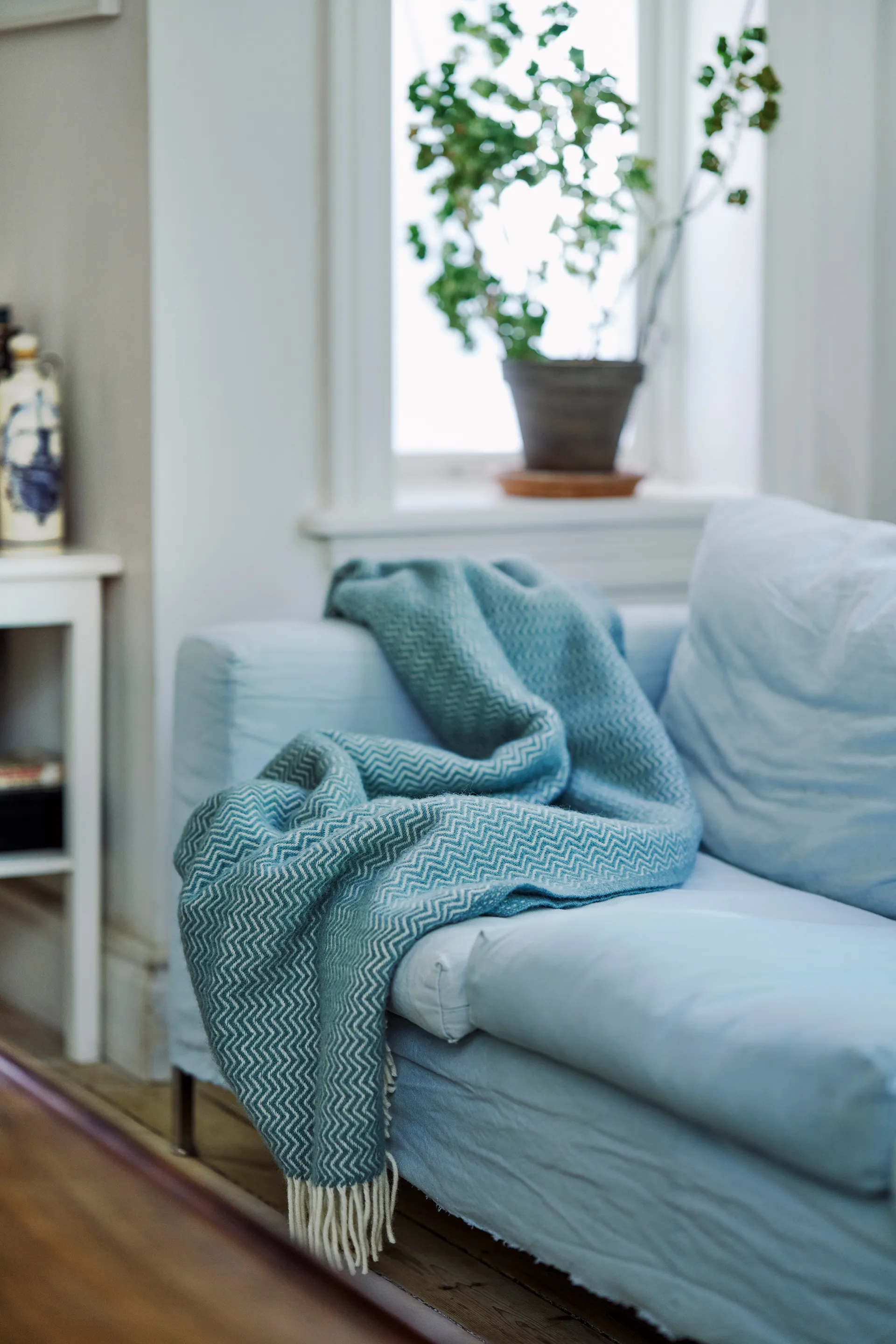 Sorbet 羊毛 毯子 130x200 cm, Silky 蓝色 Klippan Yllefabrik