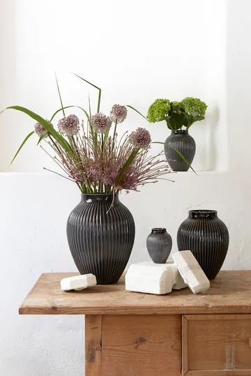 Knabstrup 罗纹花瓶27cm - 黑色 - Knabstrup Keramik