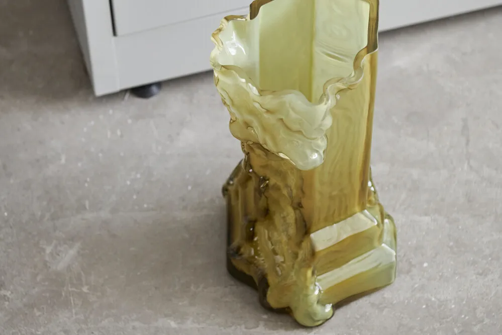 Rocky Baroque 花瓶35cm, 橄榄色 Kosta Boda