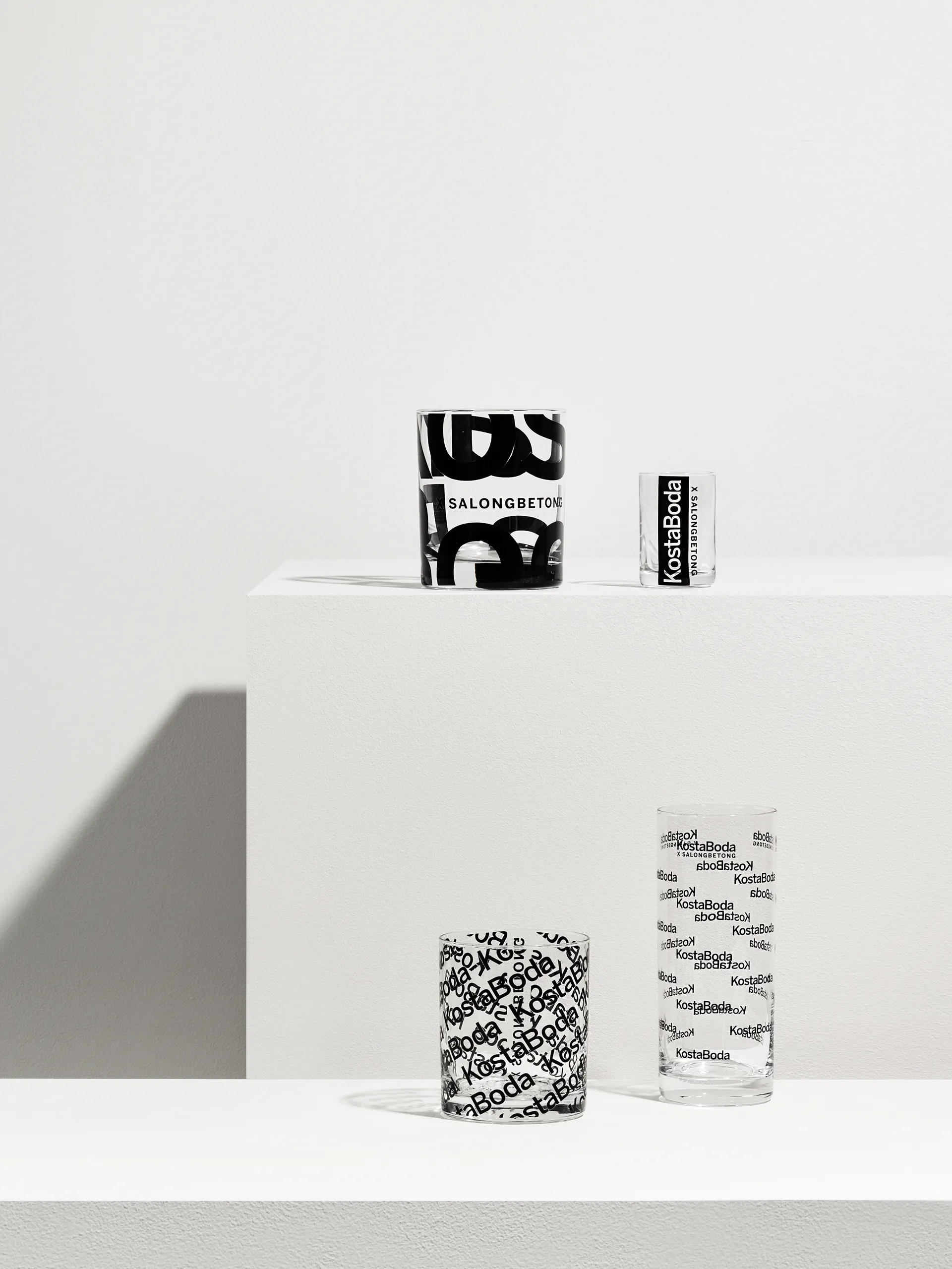 Salong Betong DOF glass 35 cl 两件套装, Clear-黑色 Kosta Boda