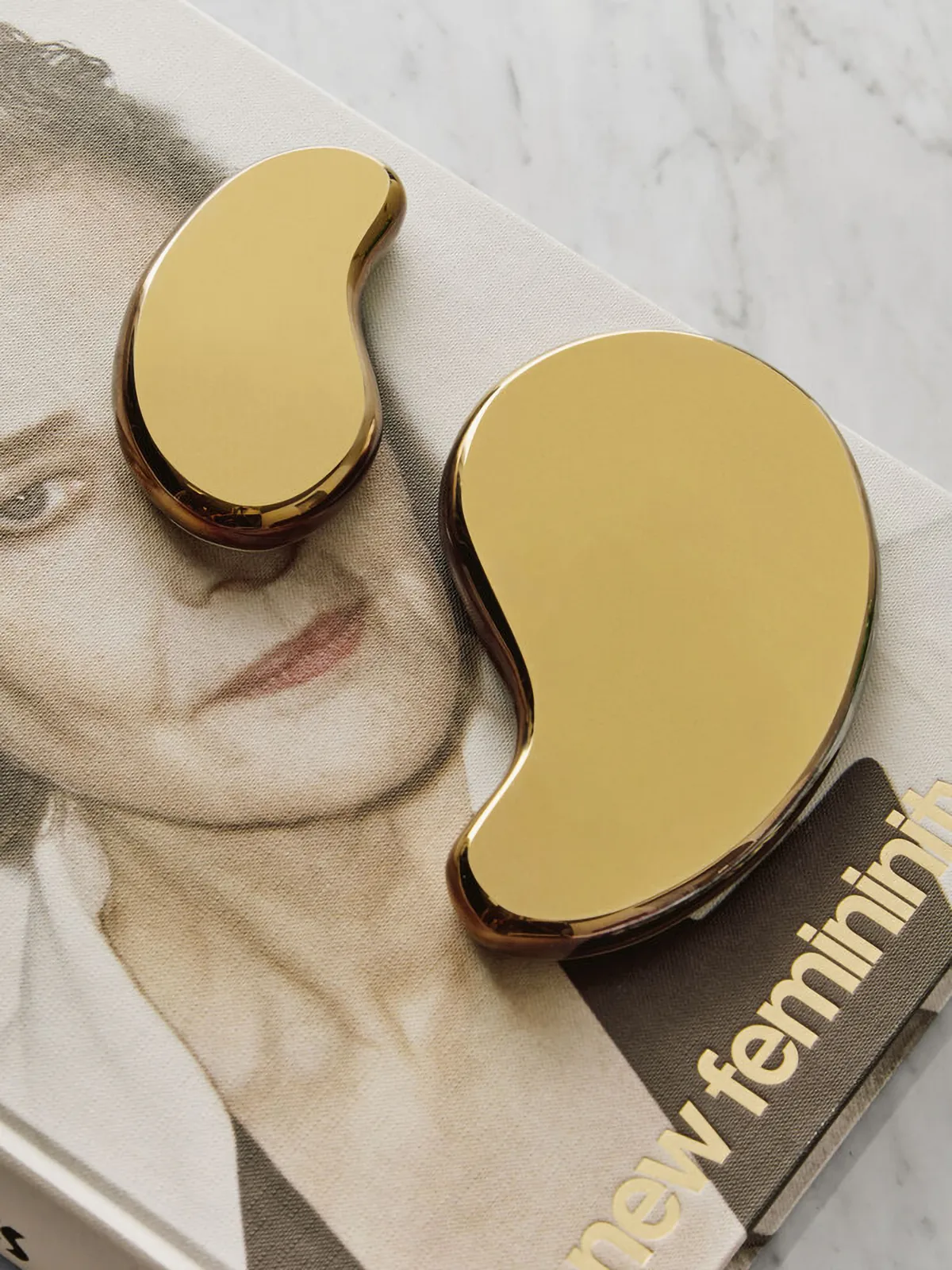 Tears of joy decorative object 2件, 金色 Kosta Boda