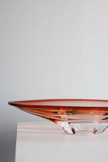 Vision 碟 Ø52.5cm - 粉色_琥珀色 - Kosta Boda