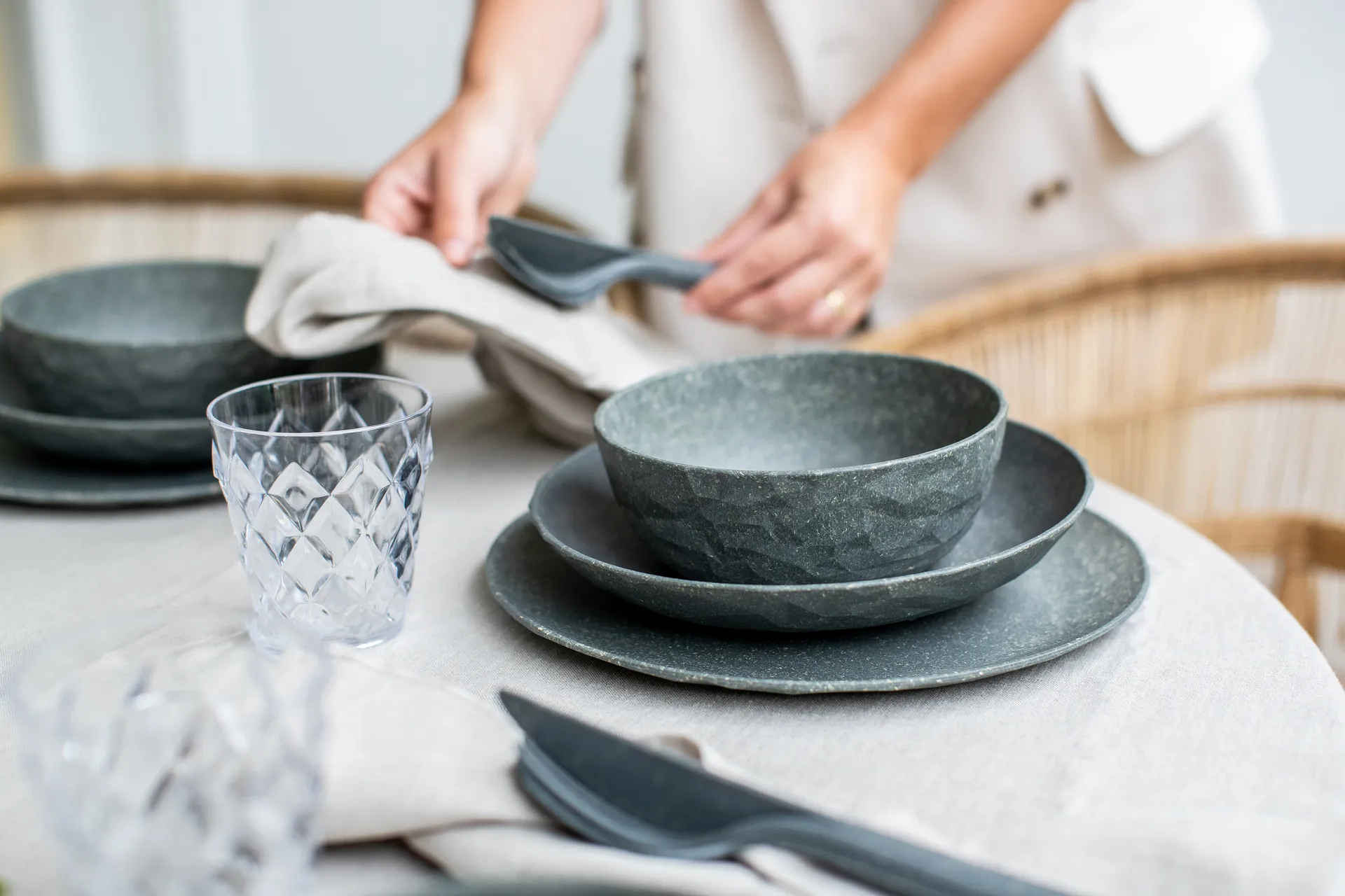 Club 碗 Ø16.2 cm 四件套装 biocircular thermoplastic, Nature 白蜡木 灰色 Koziol