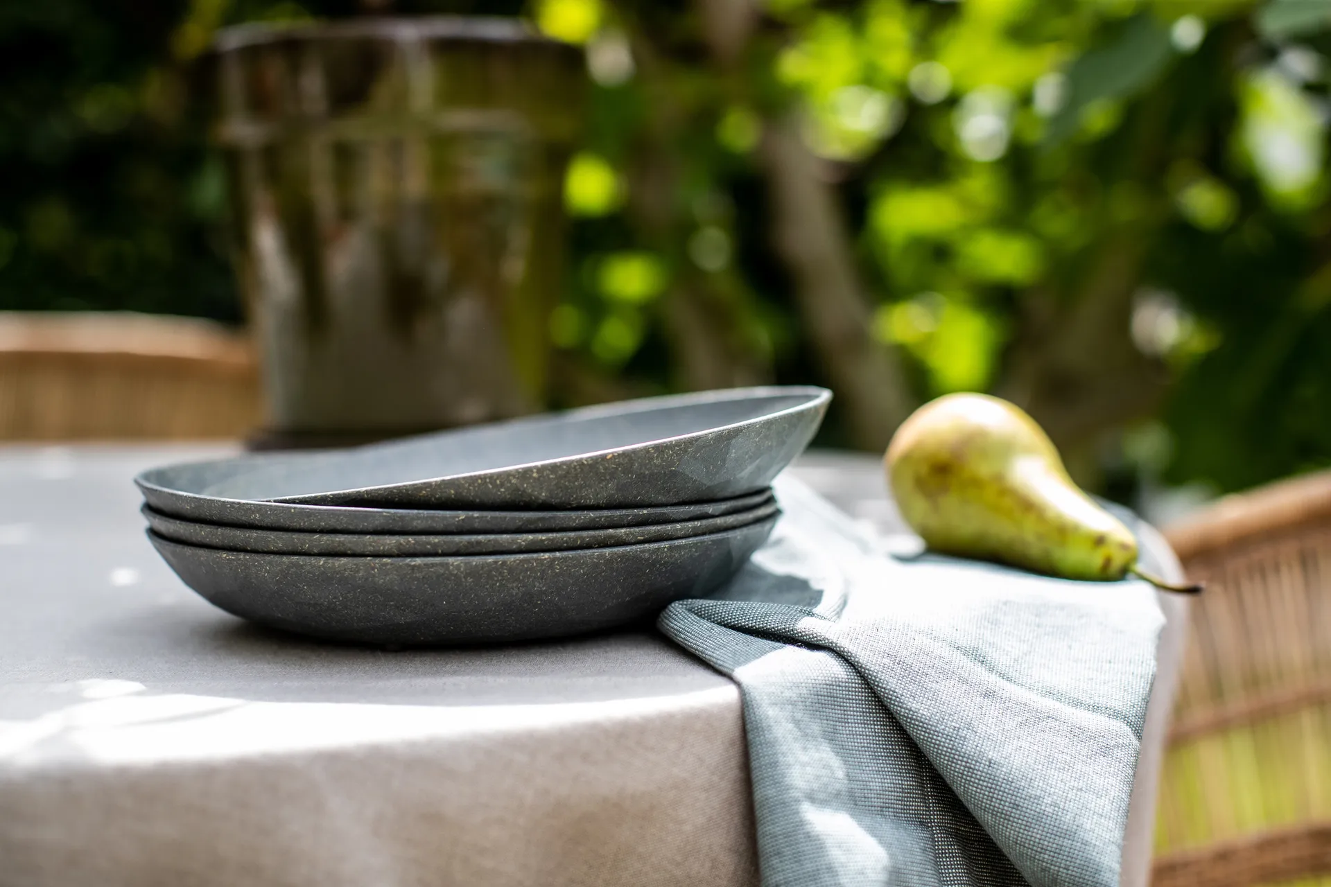 Club 深盘 Ø22 cm 四件套装 biocircular thermoplastic, Nature 白蜡木 灰色 Koziol