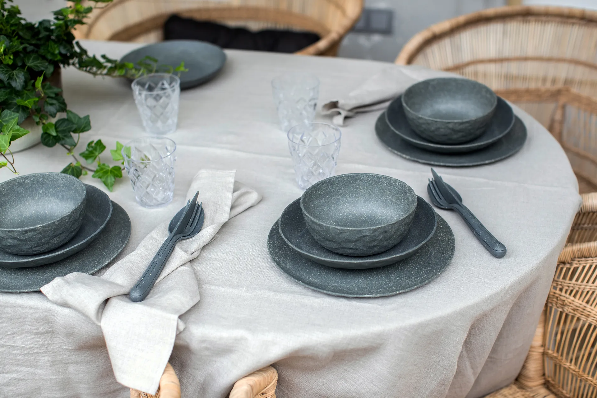 Club 深盘 Ø22 cm 四件套装 biocircular thermoplastic, Nature 白蜡木 灰色 Koziol