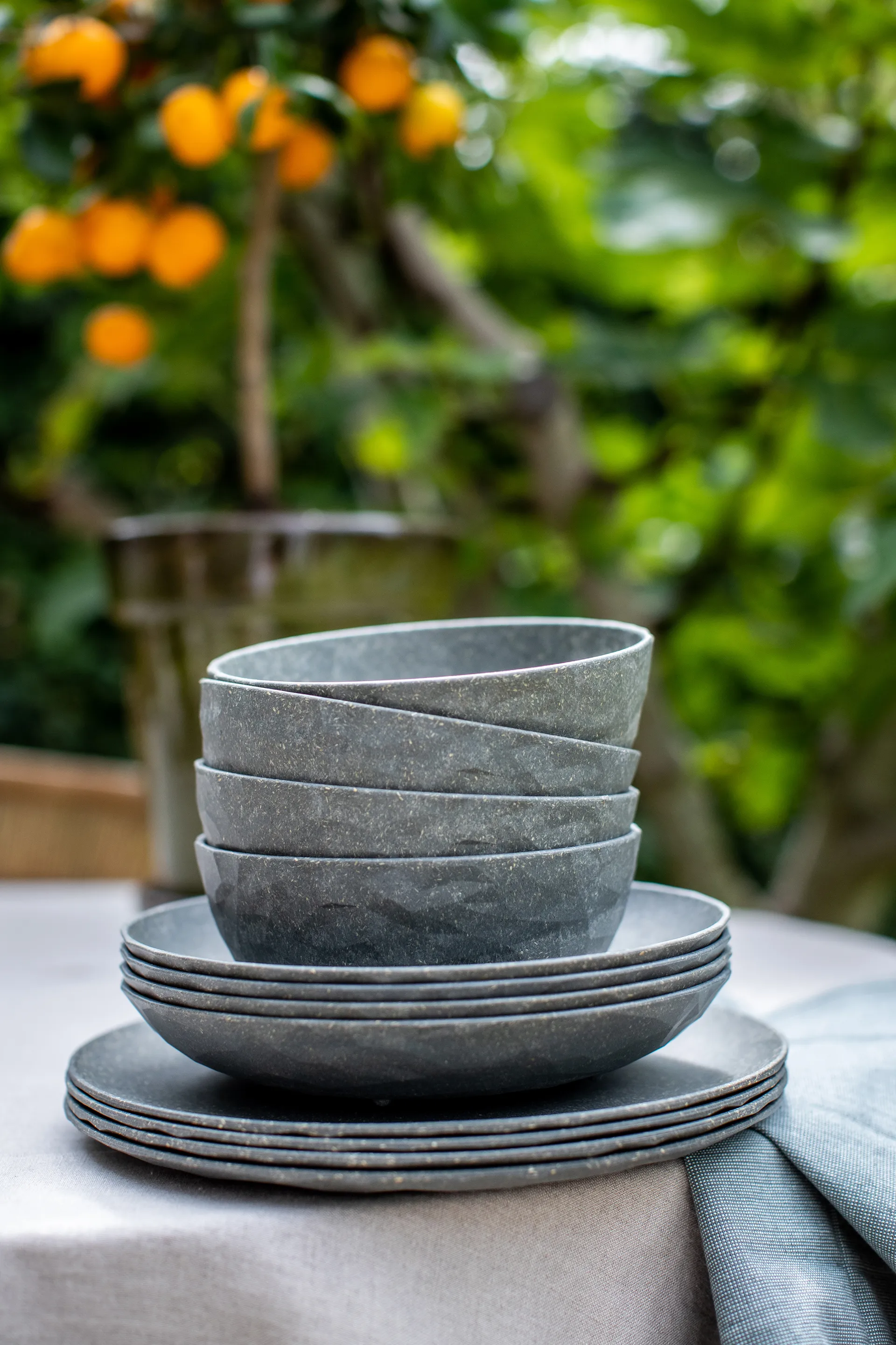 Club 深盘 Ø22 cm 四件套装 biocircular thermoplastic, Nature 白蜡木 灰色 Koziol