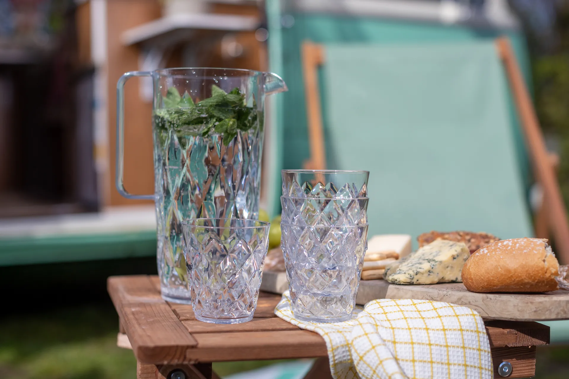 Crystal 水瓶/玻璃水瓶 incl 4 glasses, Crystal 透明 Koziol