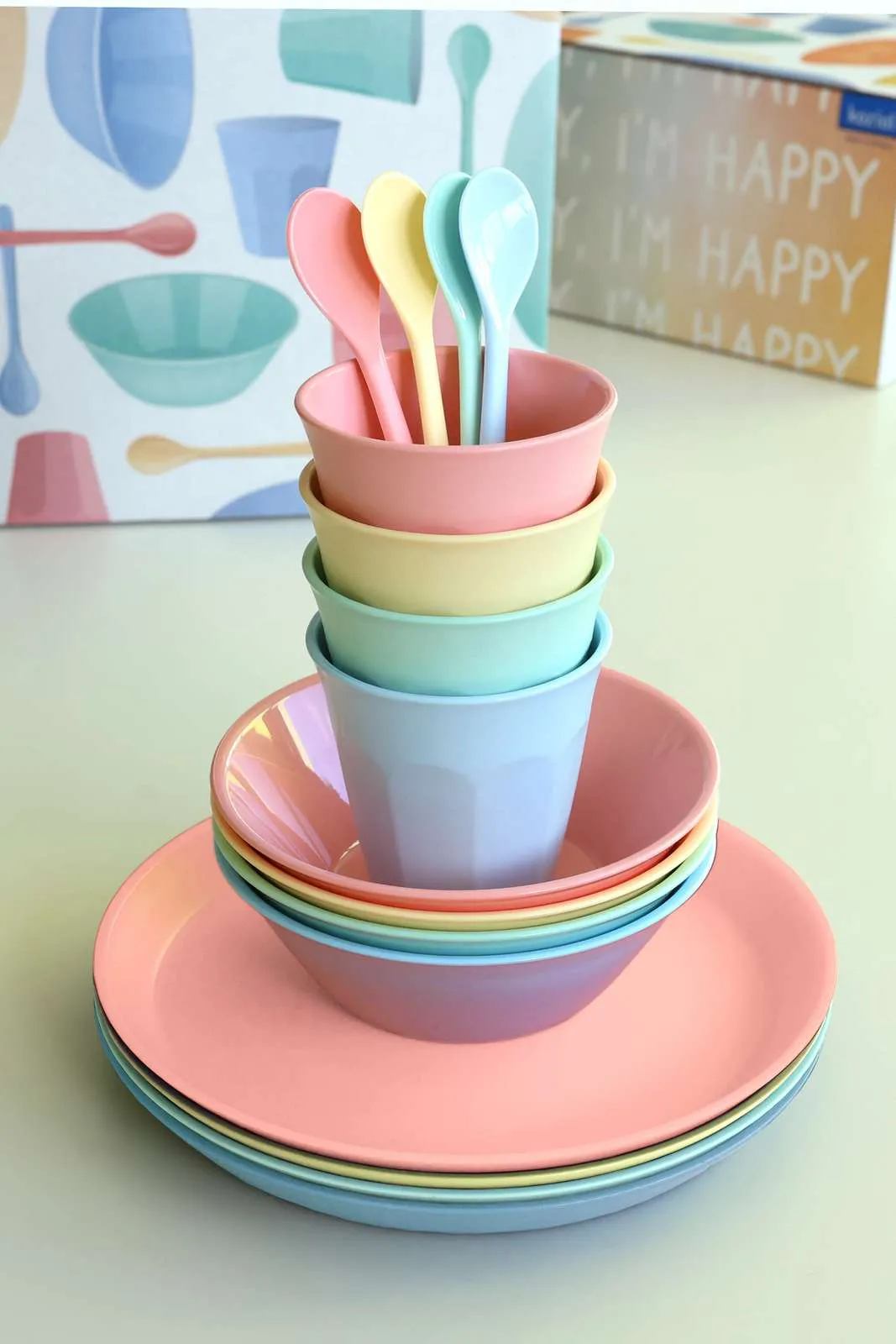 Nora Macarons dinnerware 套装 16件, 彩色 Koziol