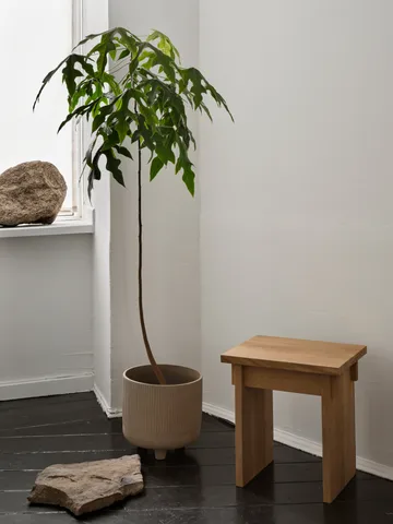 Artisan 凳子 30x40 cm - Warm 漆橡木 - Kristina Dam Studio