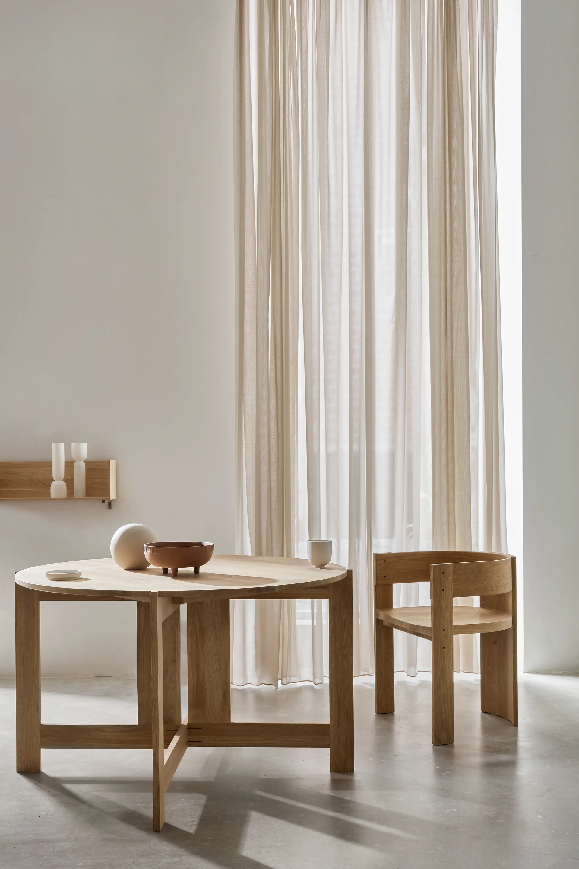 Collector 椅子, 暖色调涂漆橡木_胡桃木 Kristina Dam Studio
