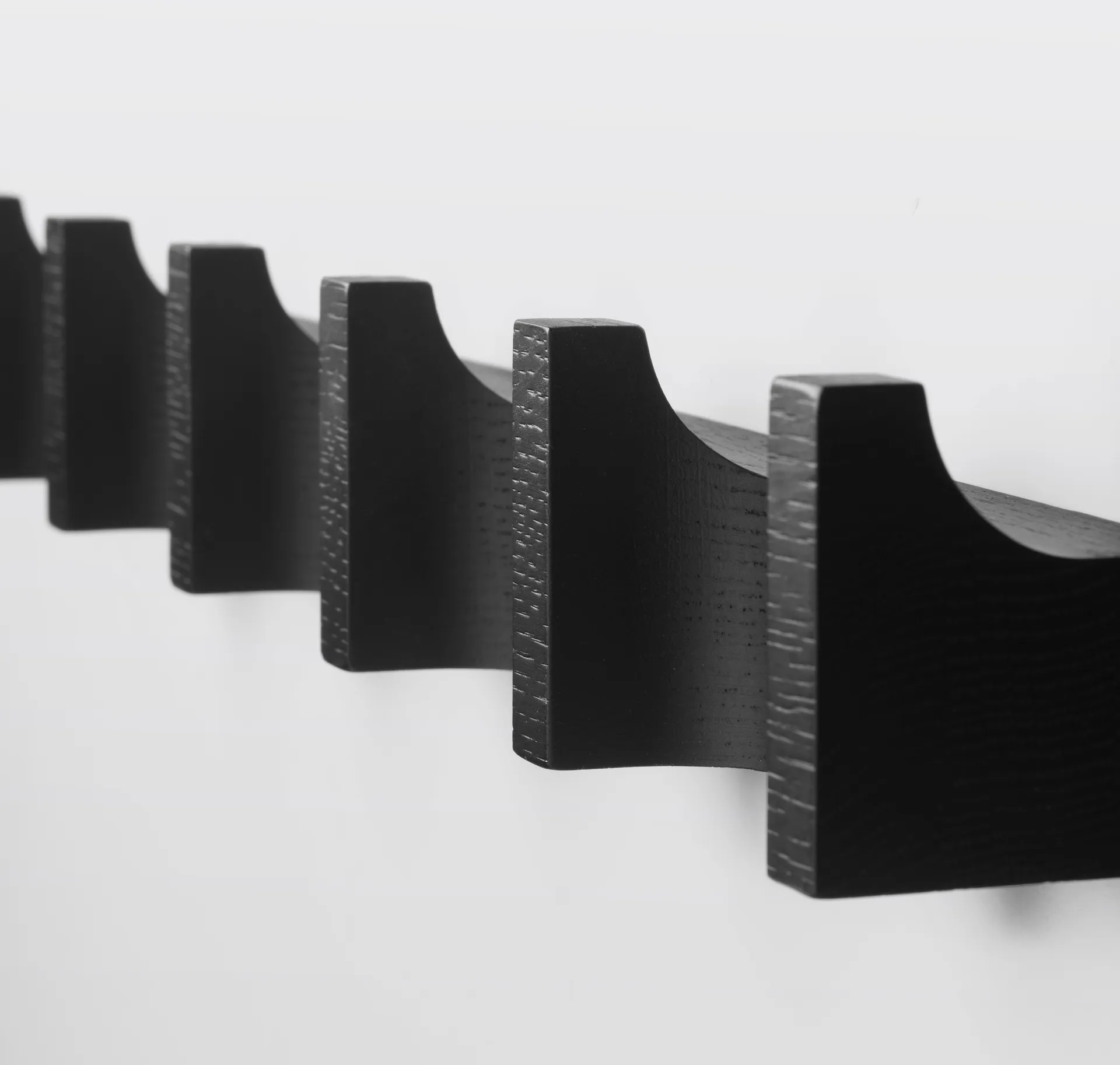 Column coat rack 49 cm, 黑色 stained 自然木色 Kristina Dam Studio