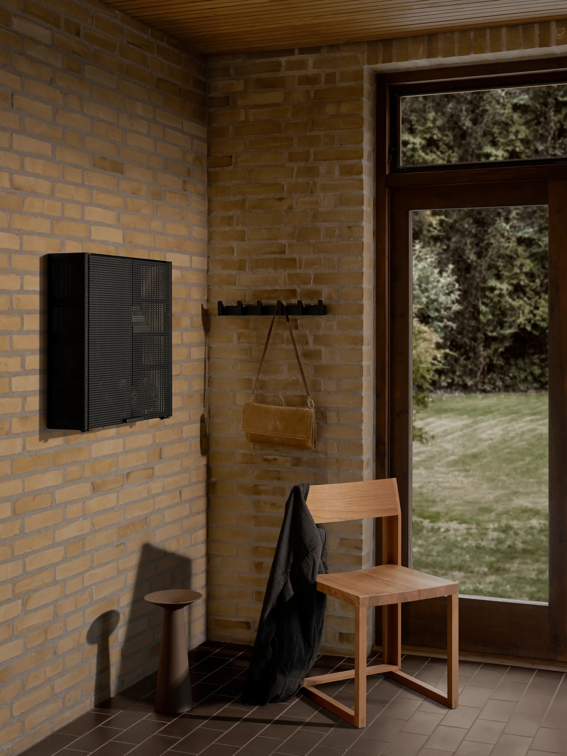 Column coat rack 49 cm, 黑色 stained 自然木色 Kristina Dam Studio