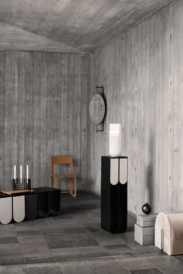 Curved pedestal - 黑色 - Kristina Dam Studio