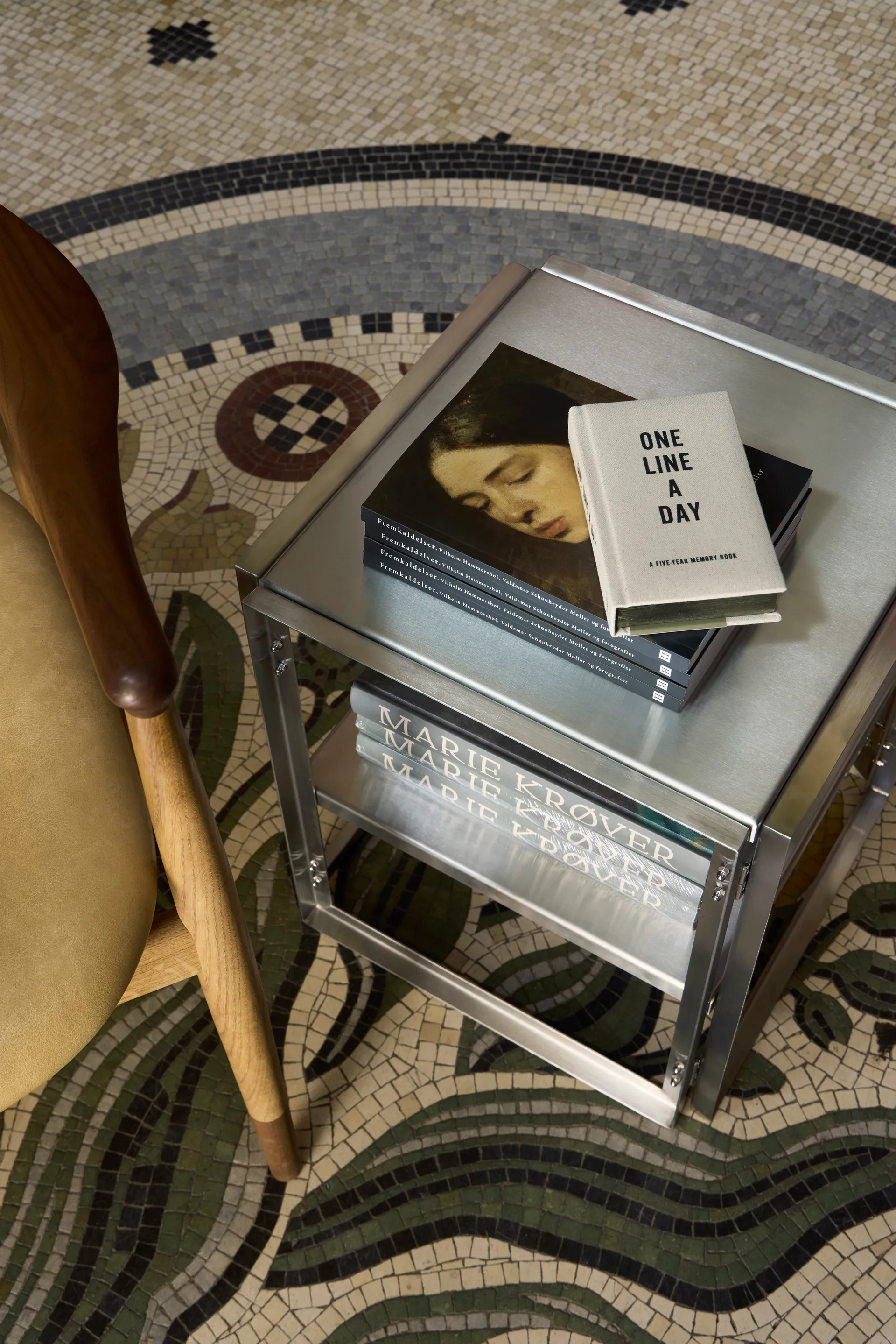 Foldable 小边桌 40x40 cm, Brushed 不锈钢 Kristina Dam Studio