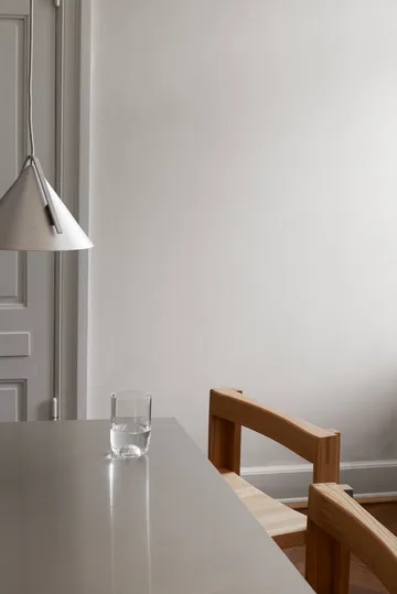 Outline bar 凳子 75 cm - Warm 漆橡木–拉丝不锈钢 - Kristina Dam Studio