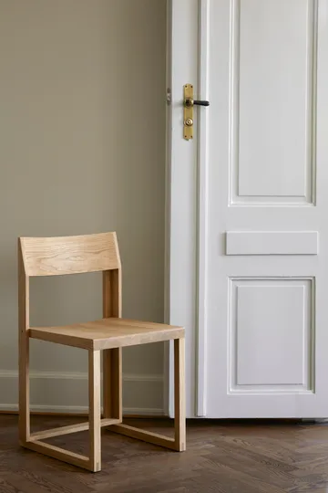 Outline 椅子 - Warm 漆橡木-核桃色 - Kristina Dam Studio