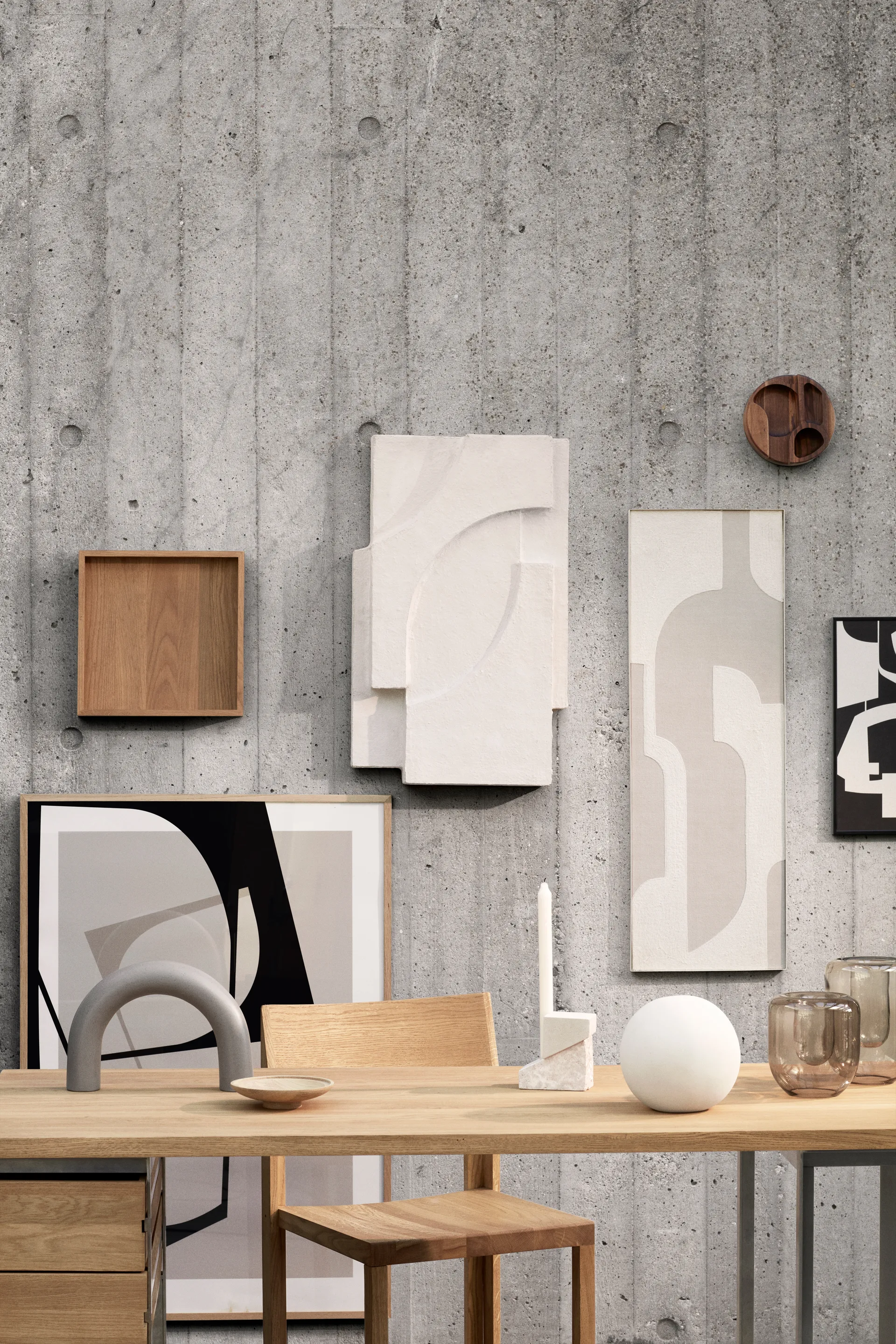 Serif Relief 墙面装饰 中号, 米白色 Kristina Dam Studio