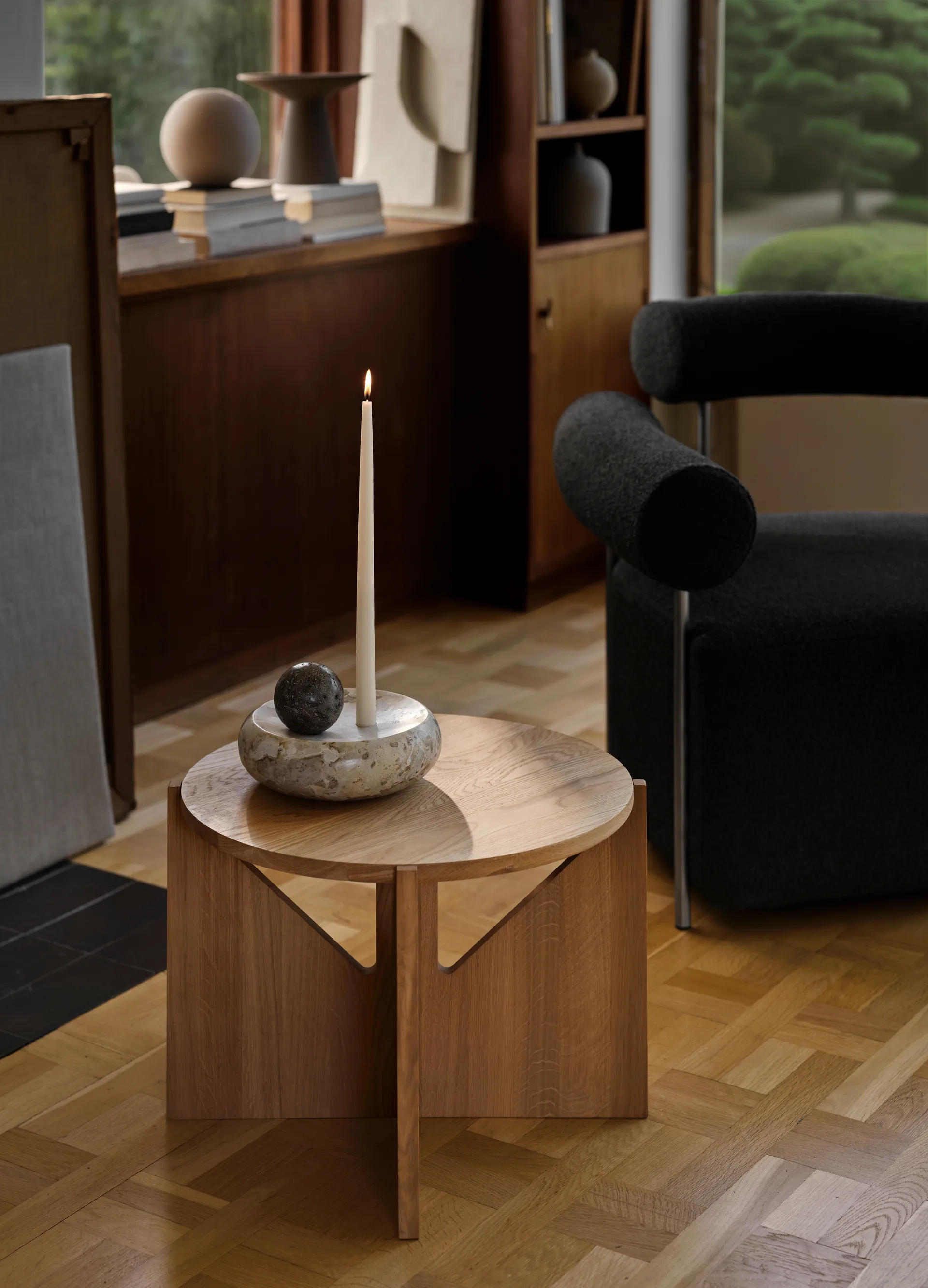 Simple 咖啡桌 Ø52cm, 暖色调涂漆橡木 Kristina Dam Studio