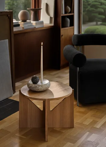 Simple 咖啡桌 Ø52cm - 暖色调涂漆橡木 - Kristina Dam Studio