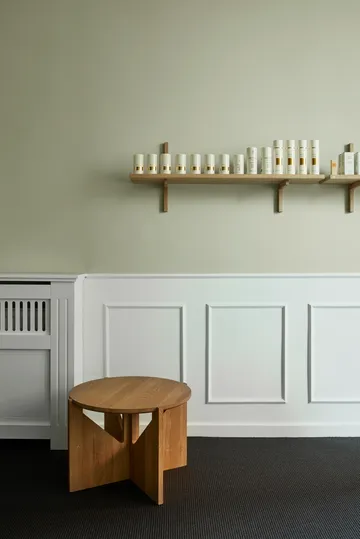 Simple 咖啡桌 Ø52cm - 暖色调涂漆橡木 - Kristina Dam Studio