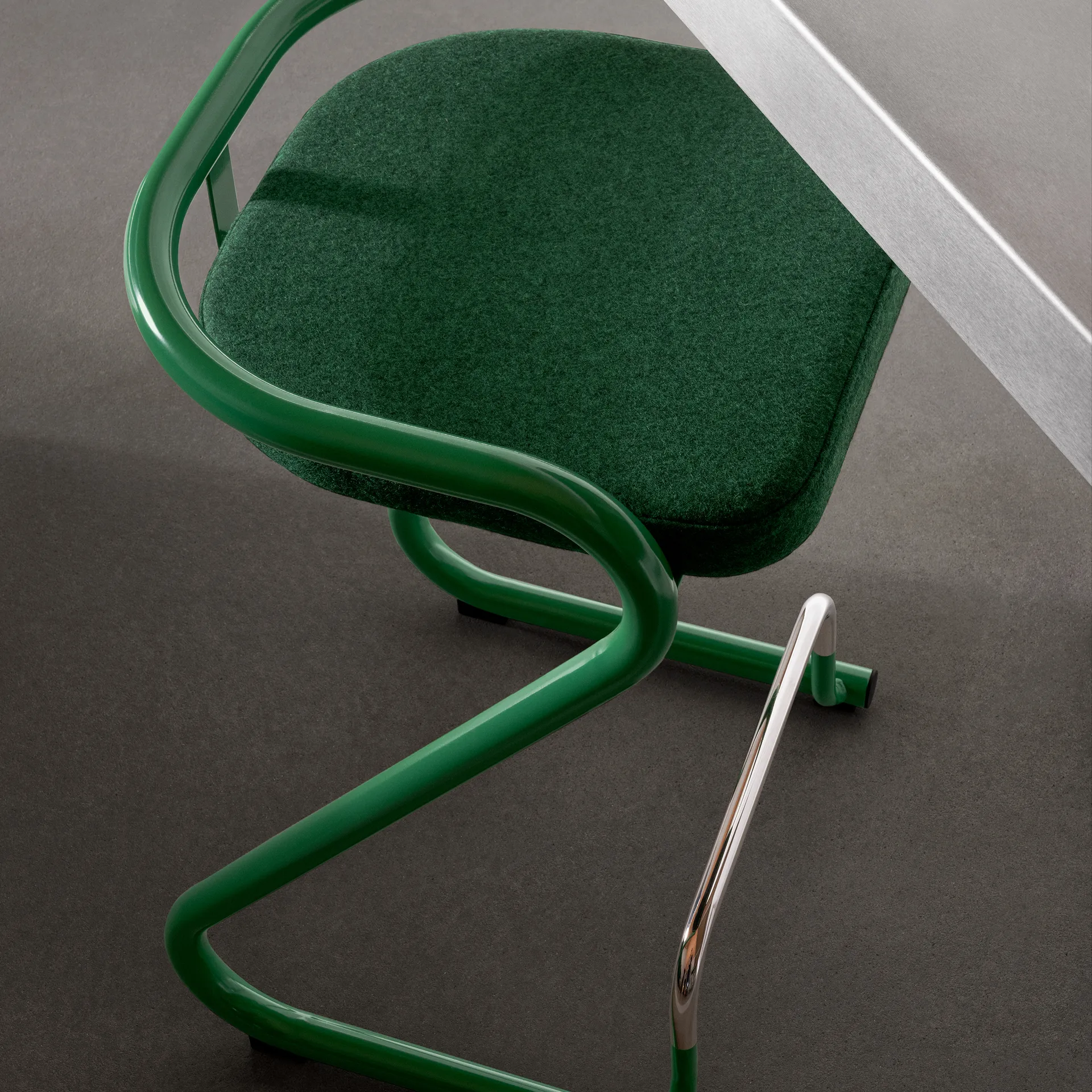 S70-3 bar 凳子, Elmo Nordic 皮革 琥珀棕色–镀铬色 frame Lammhults