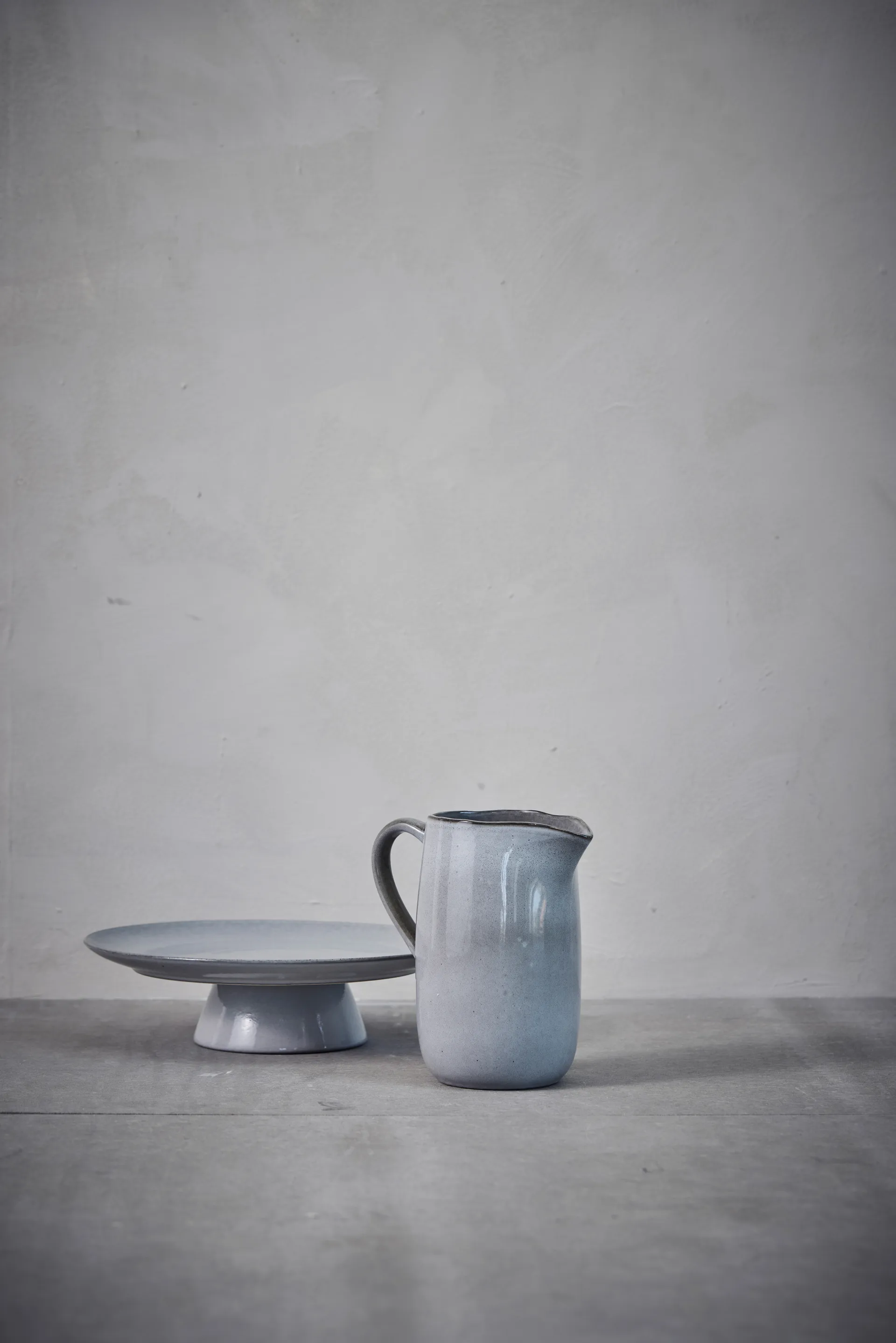 Amera 蛋糕盘 Ø32.5cm, 灰色 Lene Bjerre
