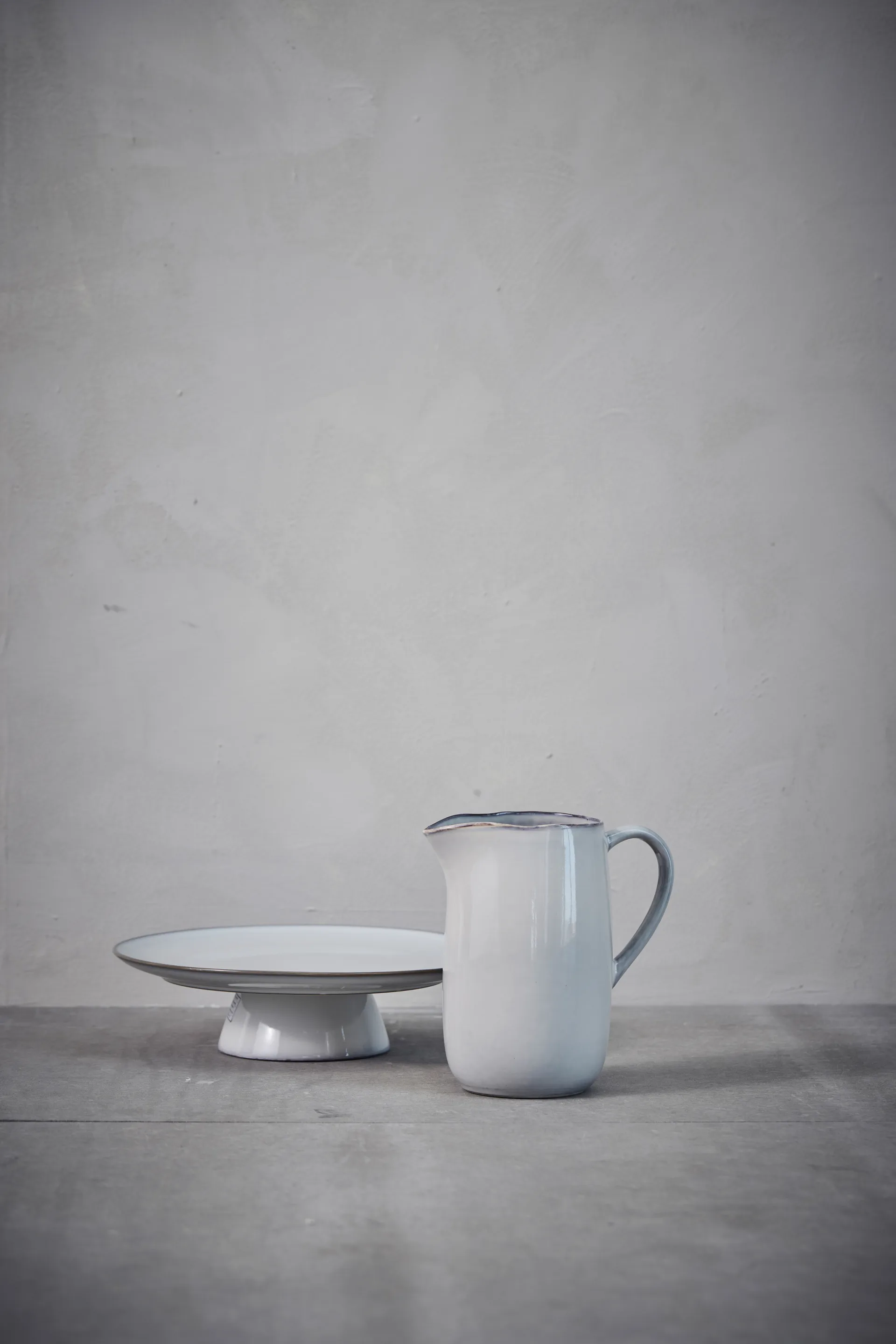 Amera 蛋糕盘 Ø32.5cm, 白沙色 Lene Bjerre