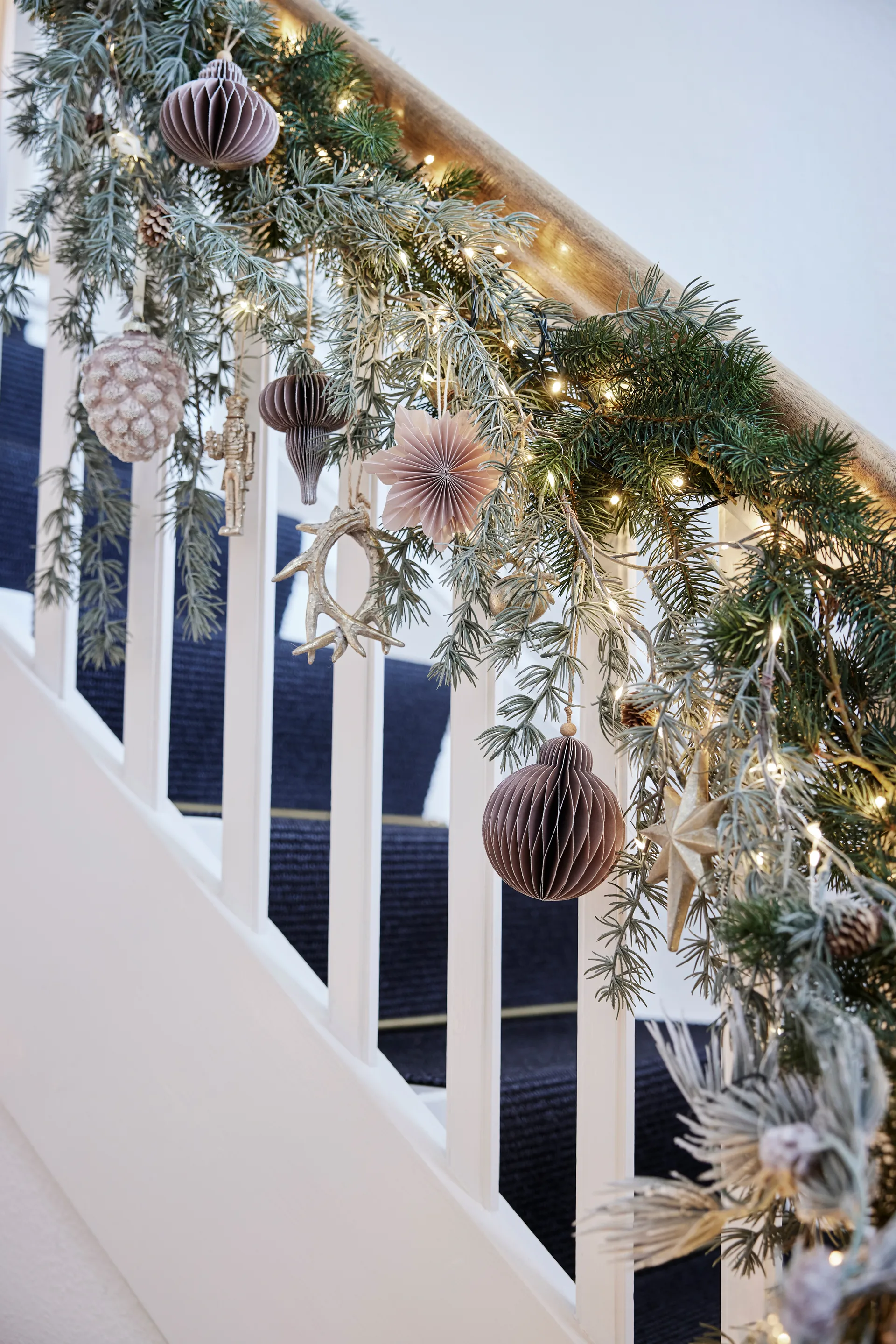 Paline decorative 衣架/架子 Ø10 cm, Dark 玫瑰色-银色 Lene Bjerre