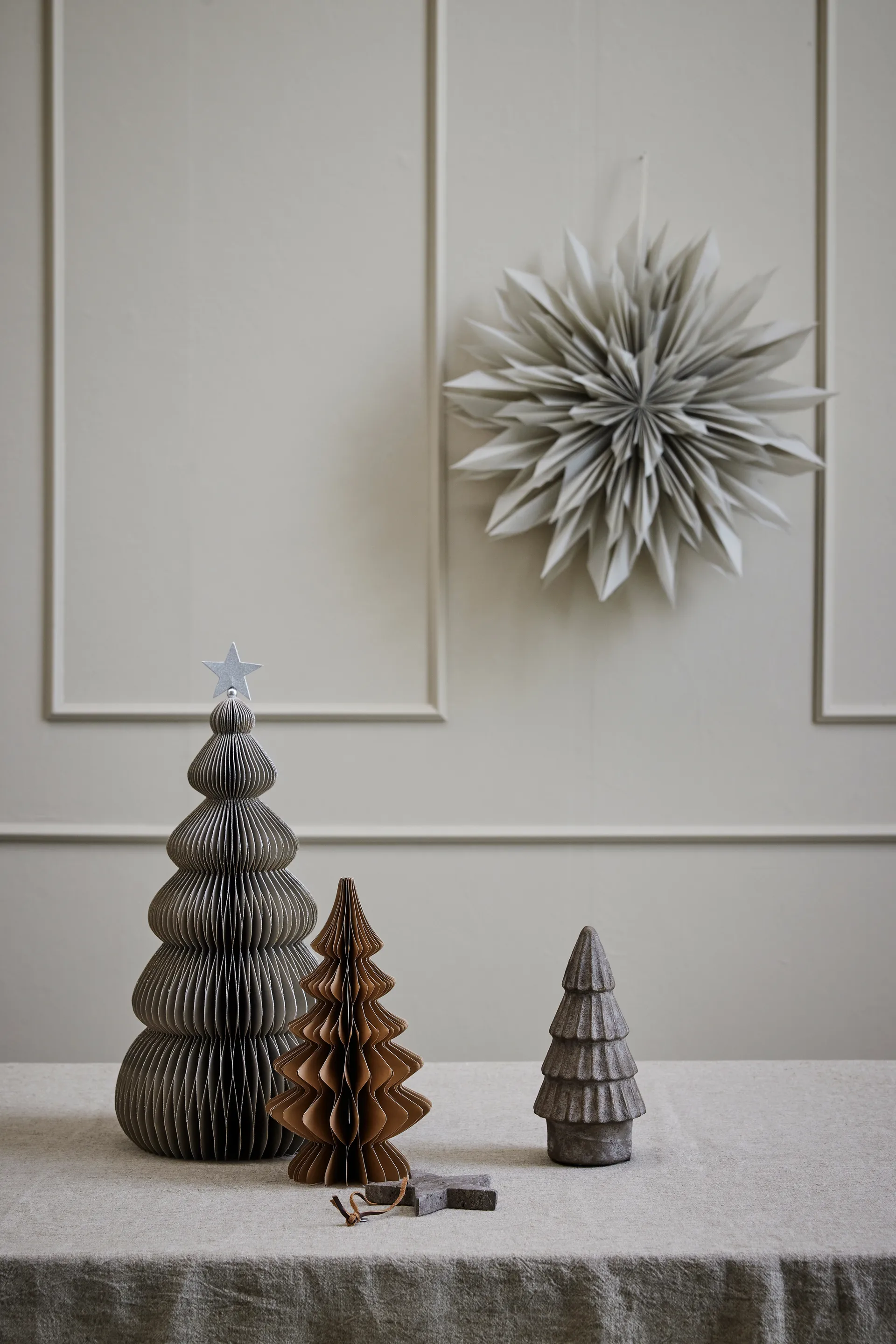 Palisia 装饰 star Ø40 cm, 浅灰色 Lene Bjerre