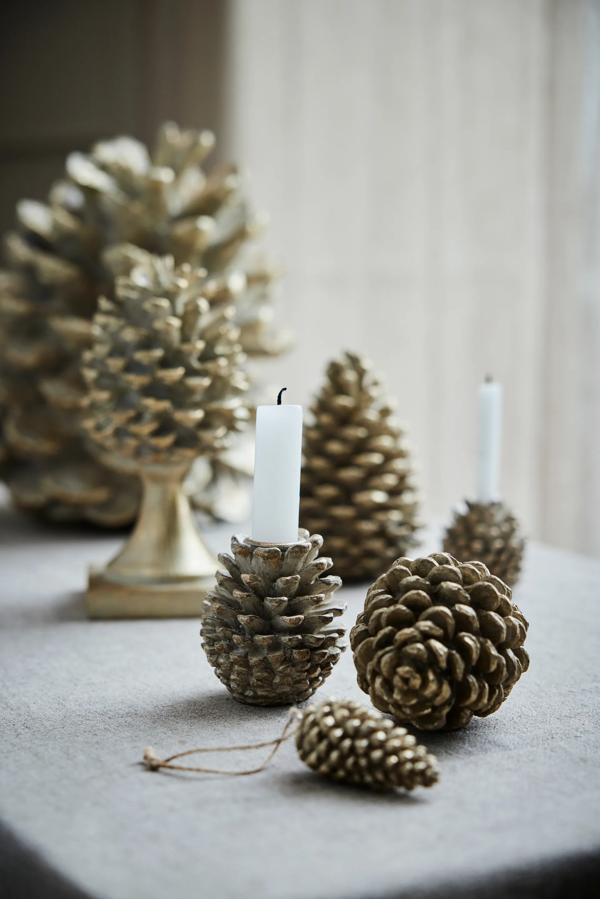 Serafina pinecone 装饰 8.3 cm, Light 金色 Lene Bjerre