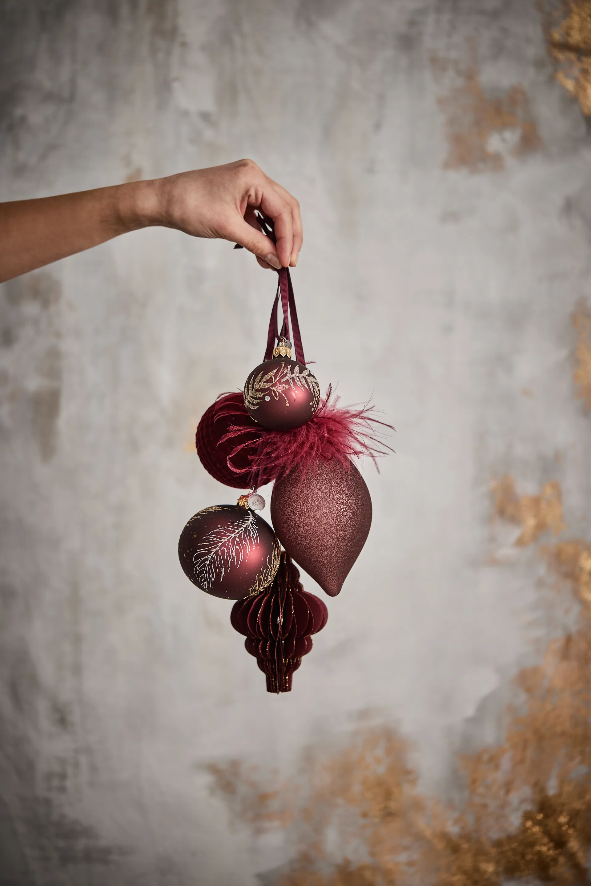 Velvitie bauble  Ø8 cm, pomegranate Lene Bjerre